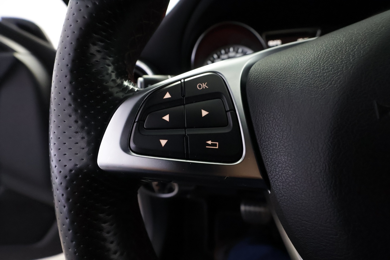 MERCEDES-BENZ CLA 2016