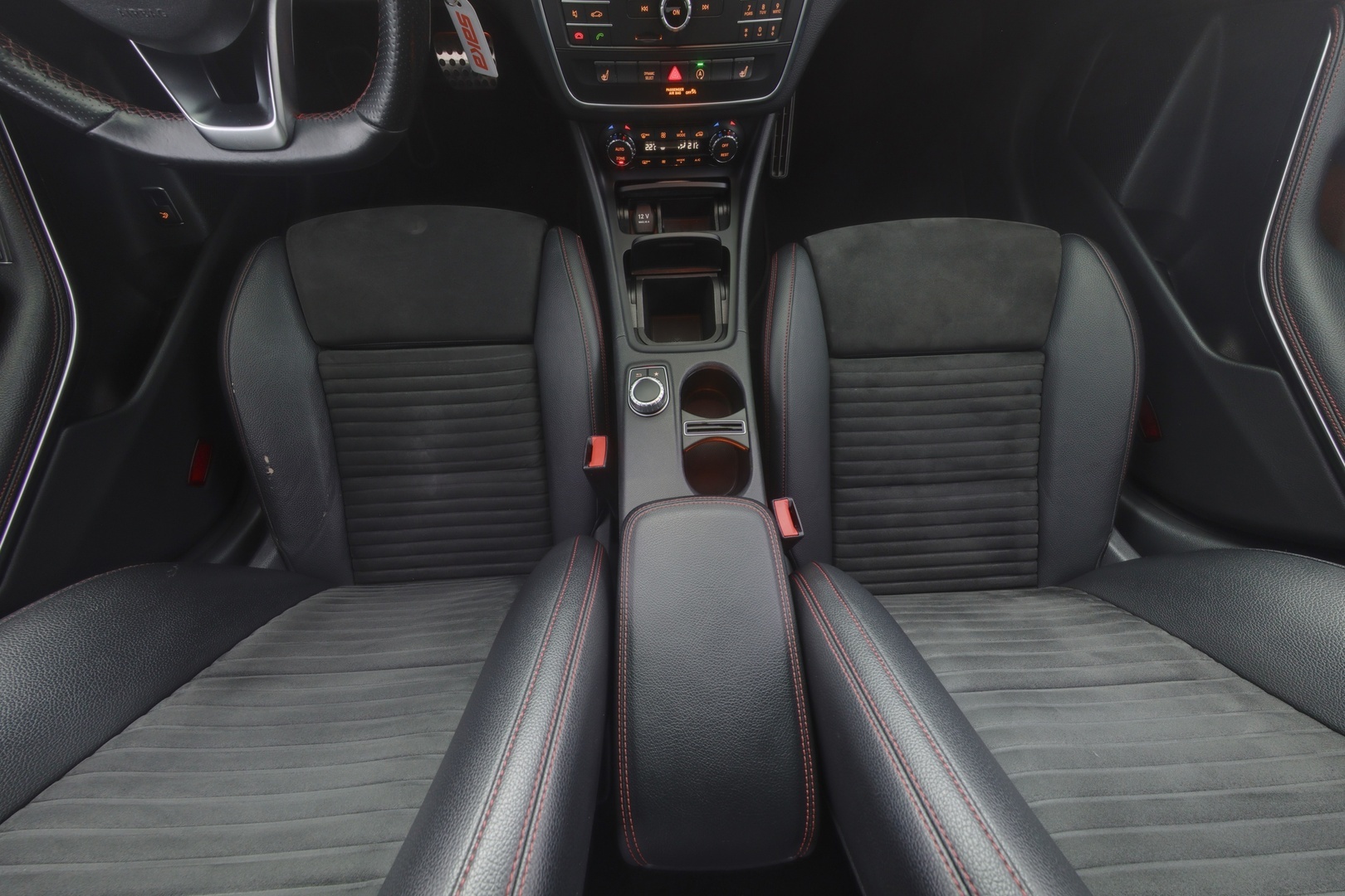 MERCEDES-BENZ CLA 2016