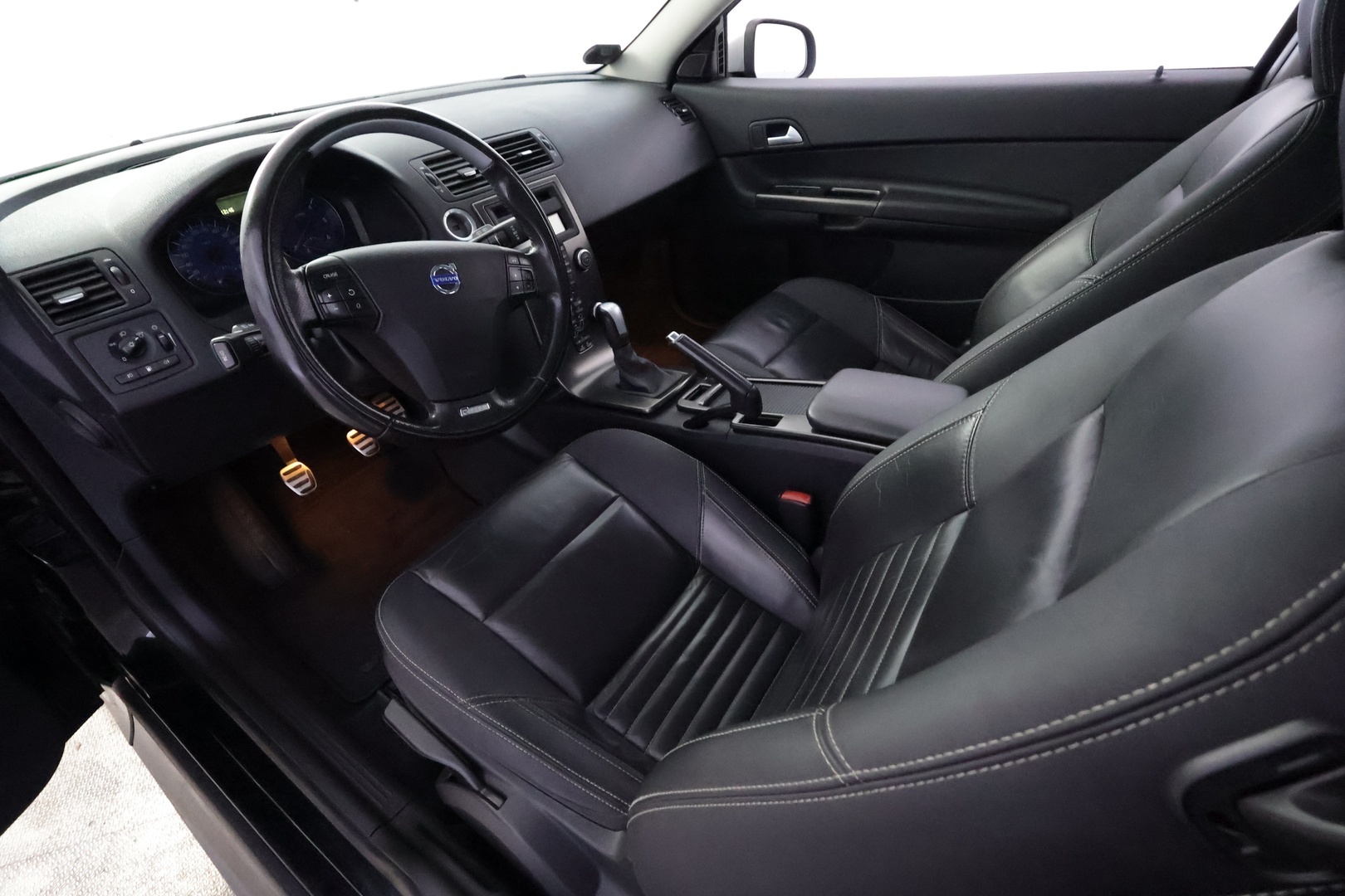 VOLVO C30 2012
