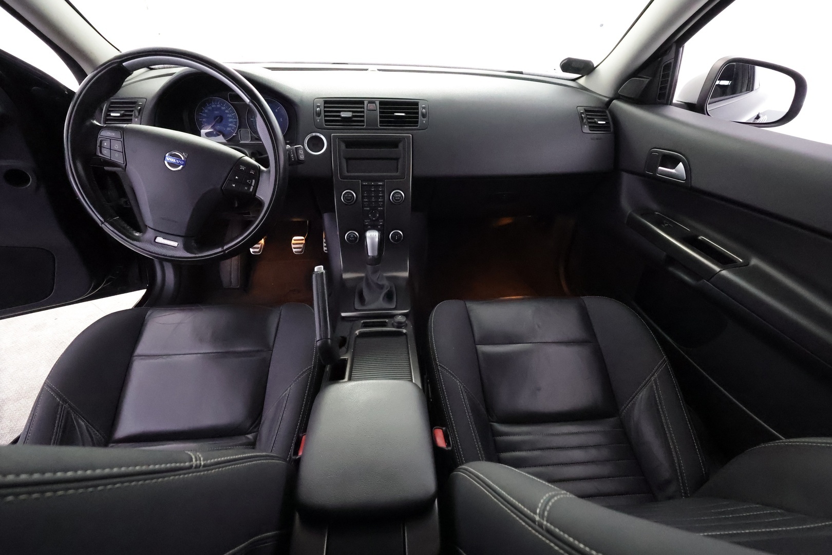 VOLVO C30 2012