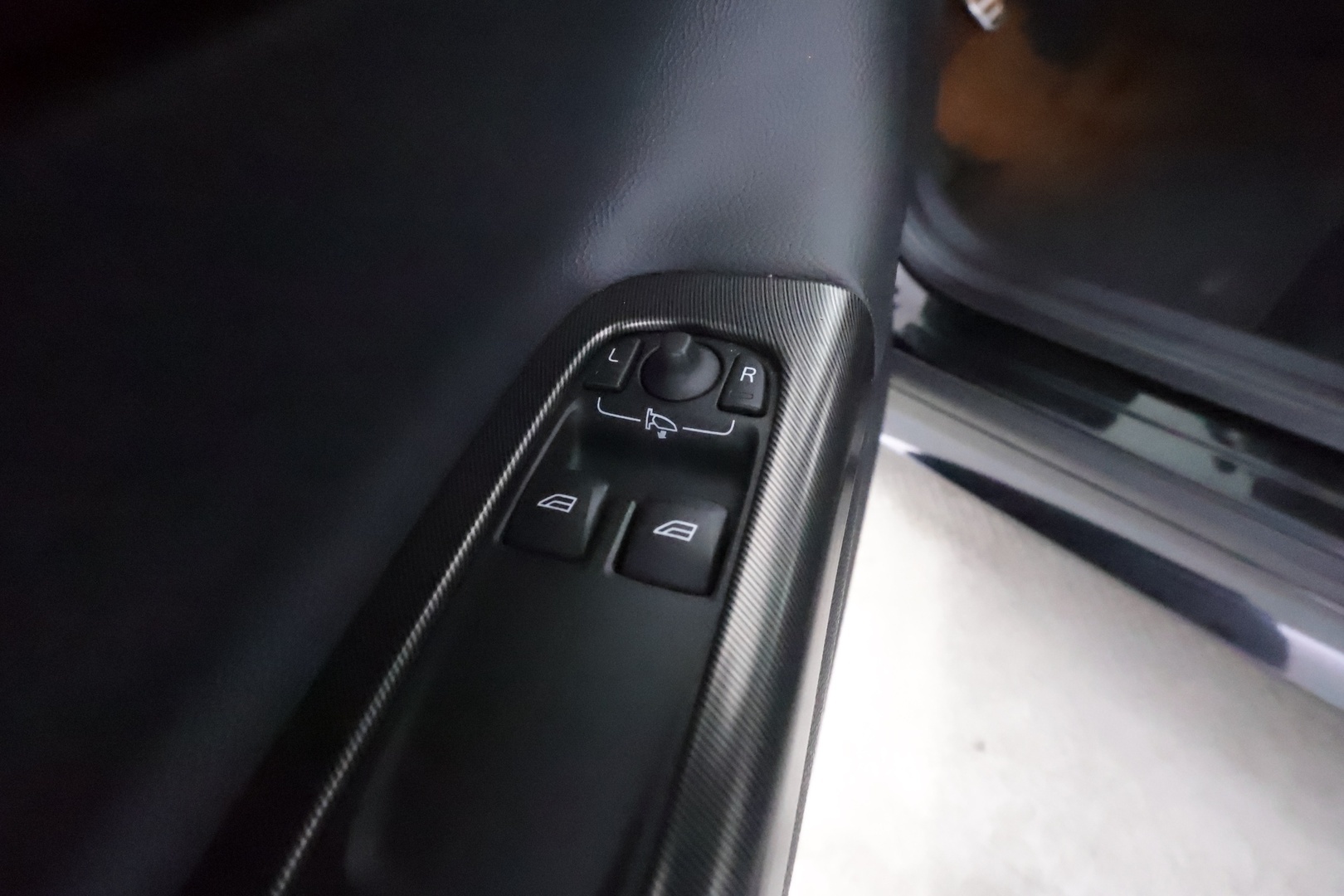 VOLVO C30 2012