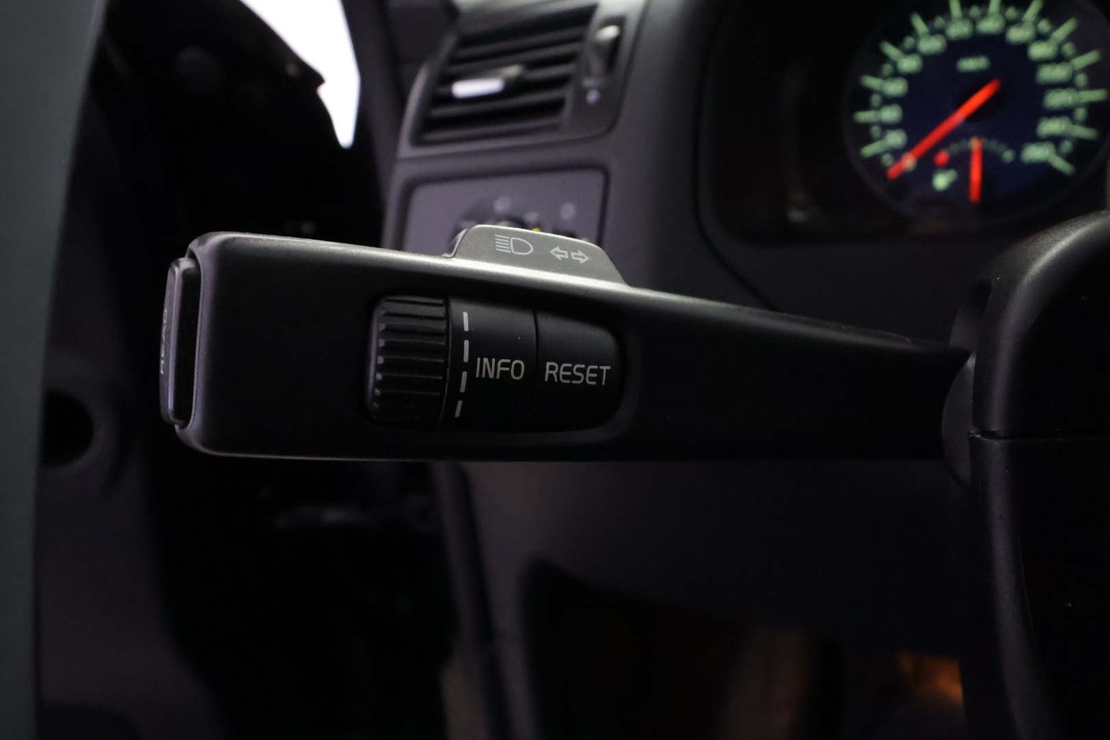 VOLVO C30 2012