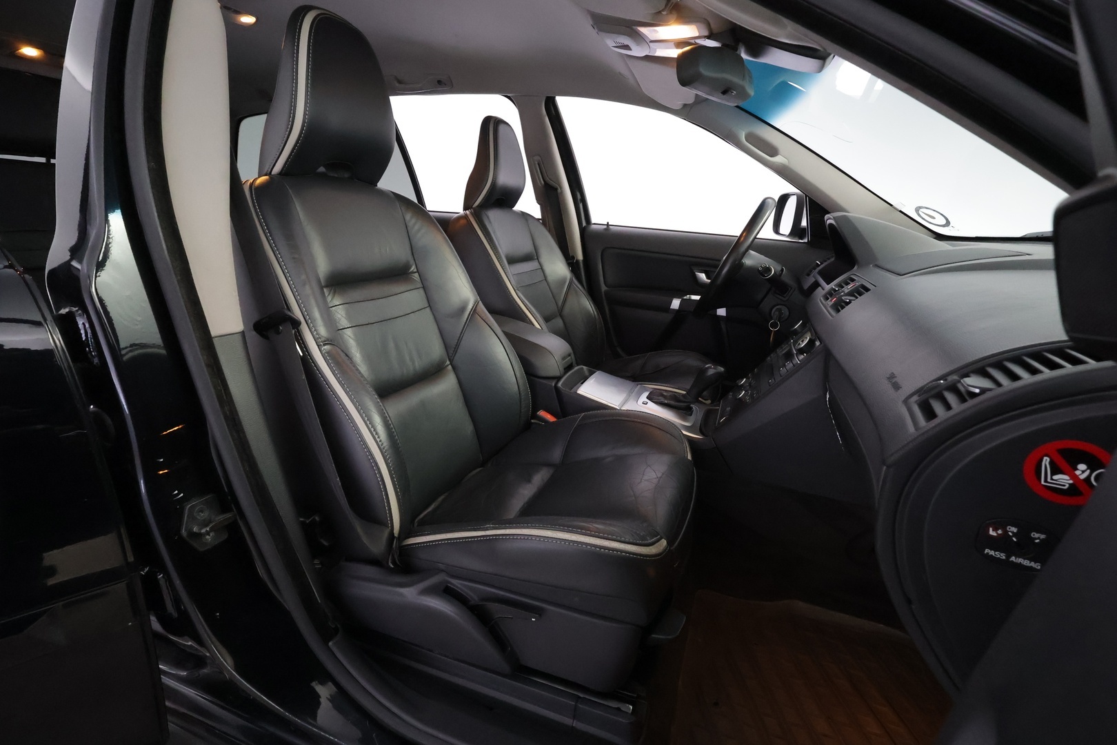 VOLVO XC90 2010