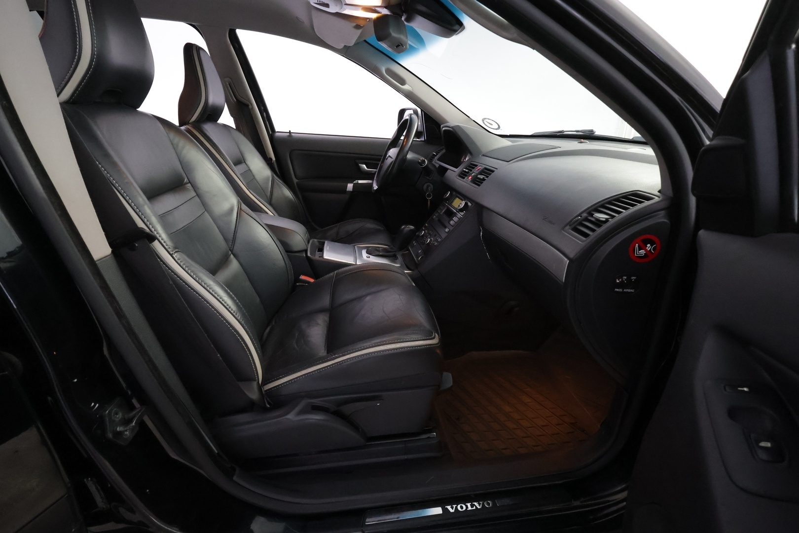 VOLVO XC90 2010
