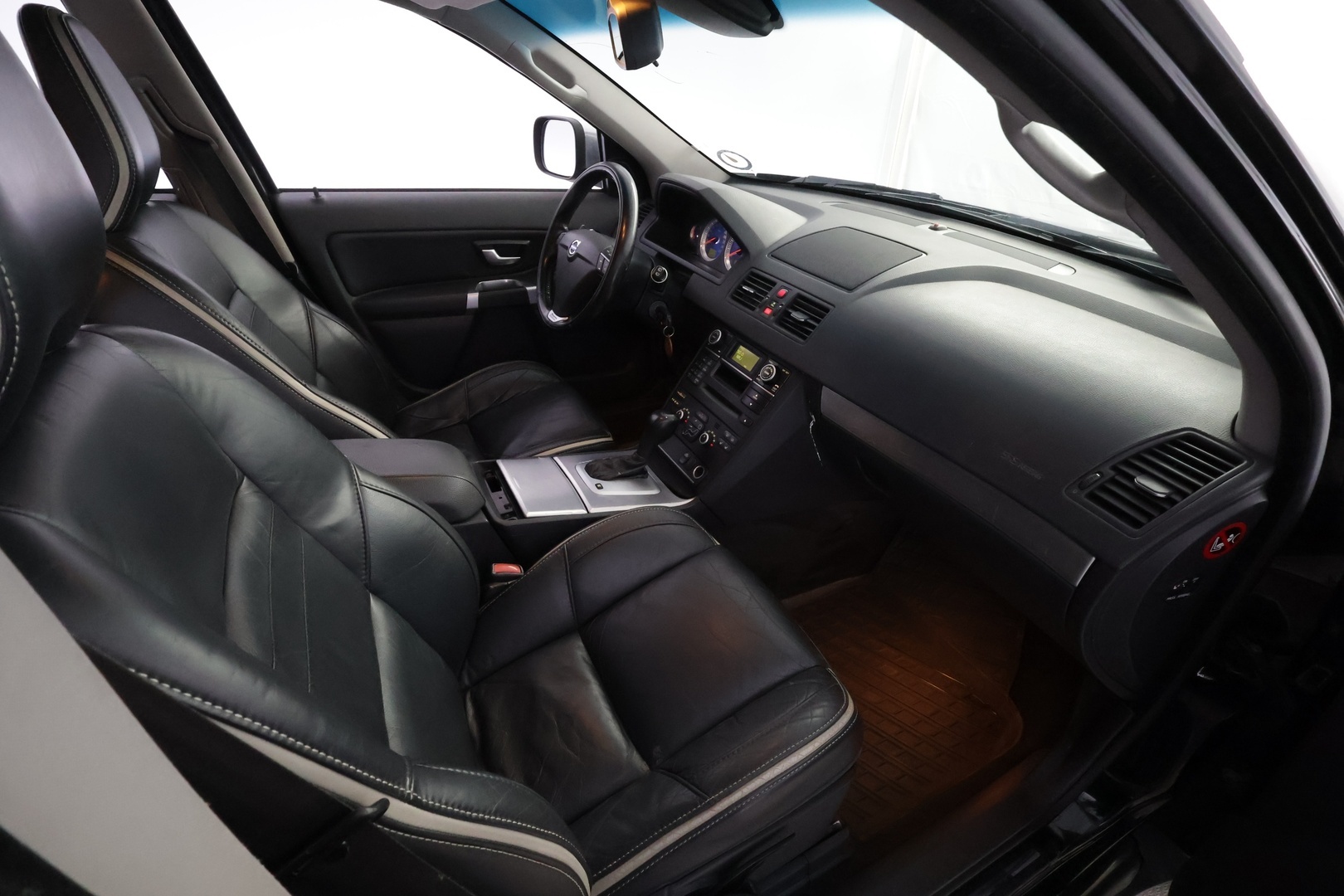 VOLVO XC90 2010