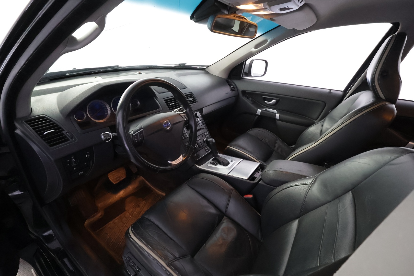 VOLVO XC90 2010