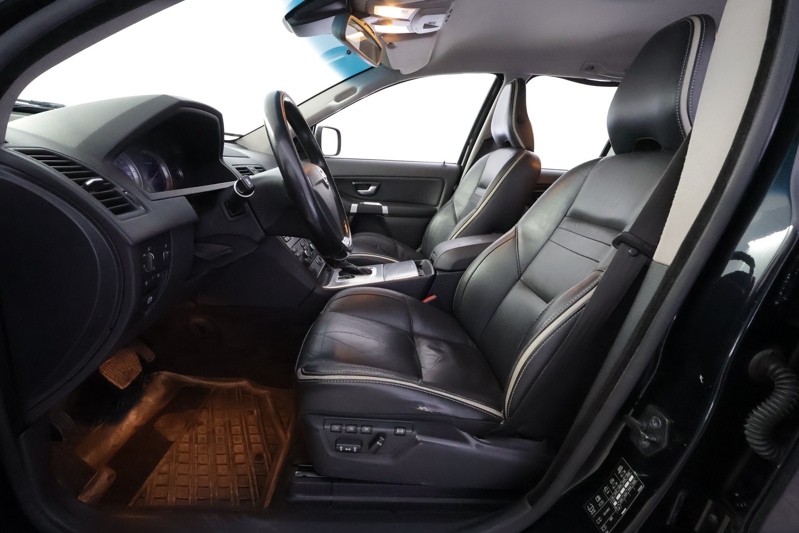 VOLVO XC90 2010