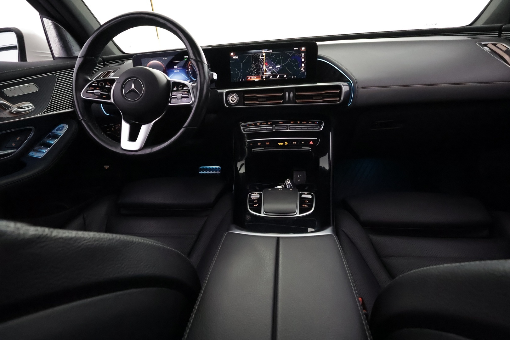 MERCEDES-BENZ EQC 17