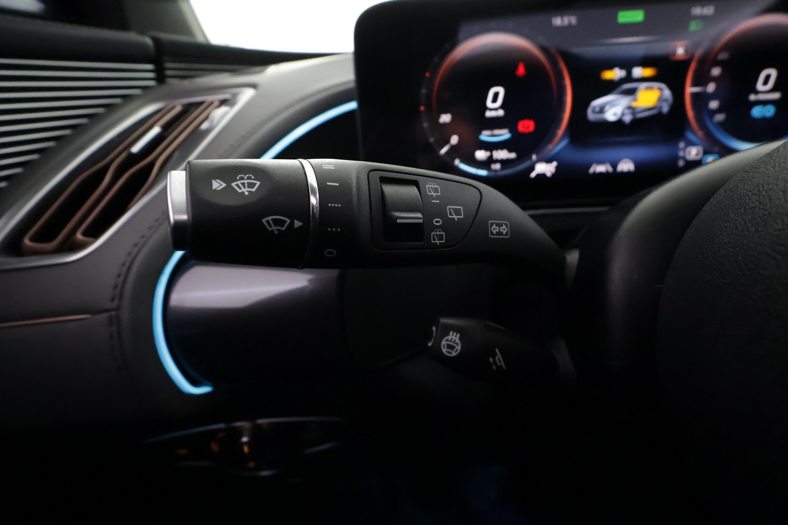 MERCEDES-BENZ EQC 38