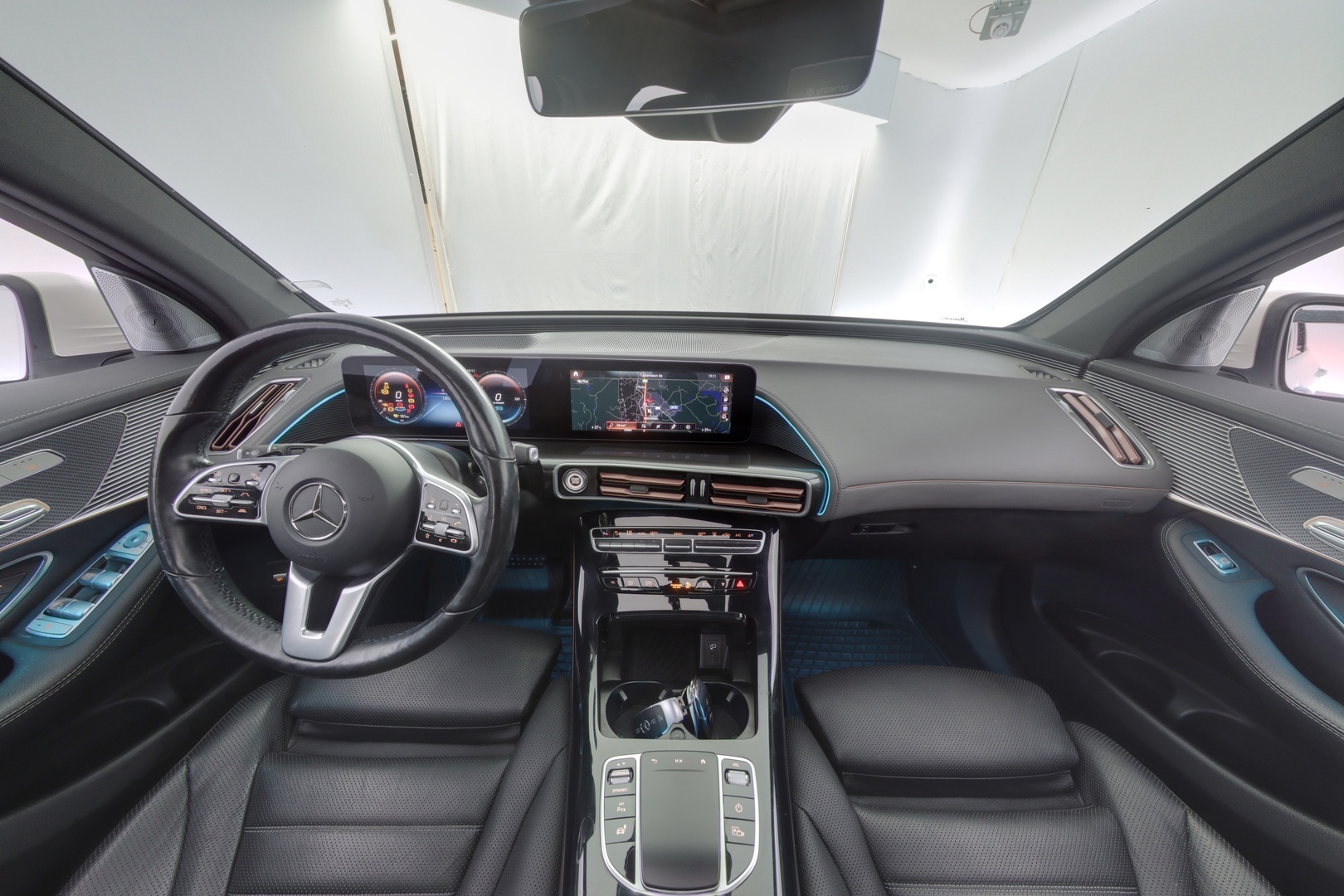MERCEDES-BENZ EQC 7