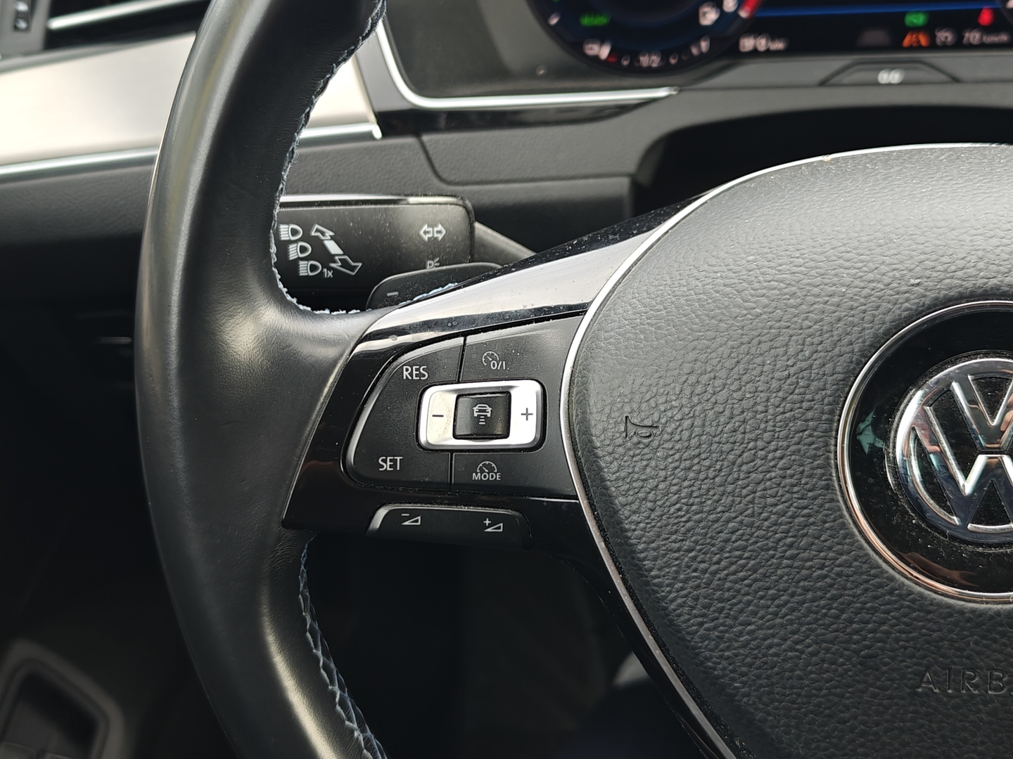 VOLKSWAGEN Passat 2018