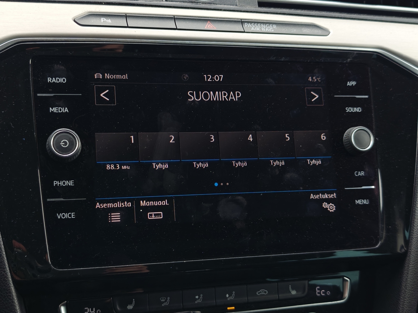 VOLKSWAGEN Passat 2018