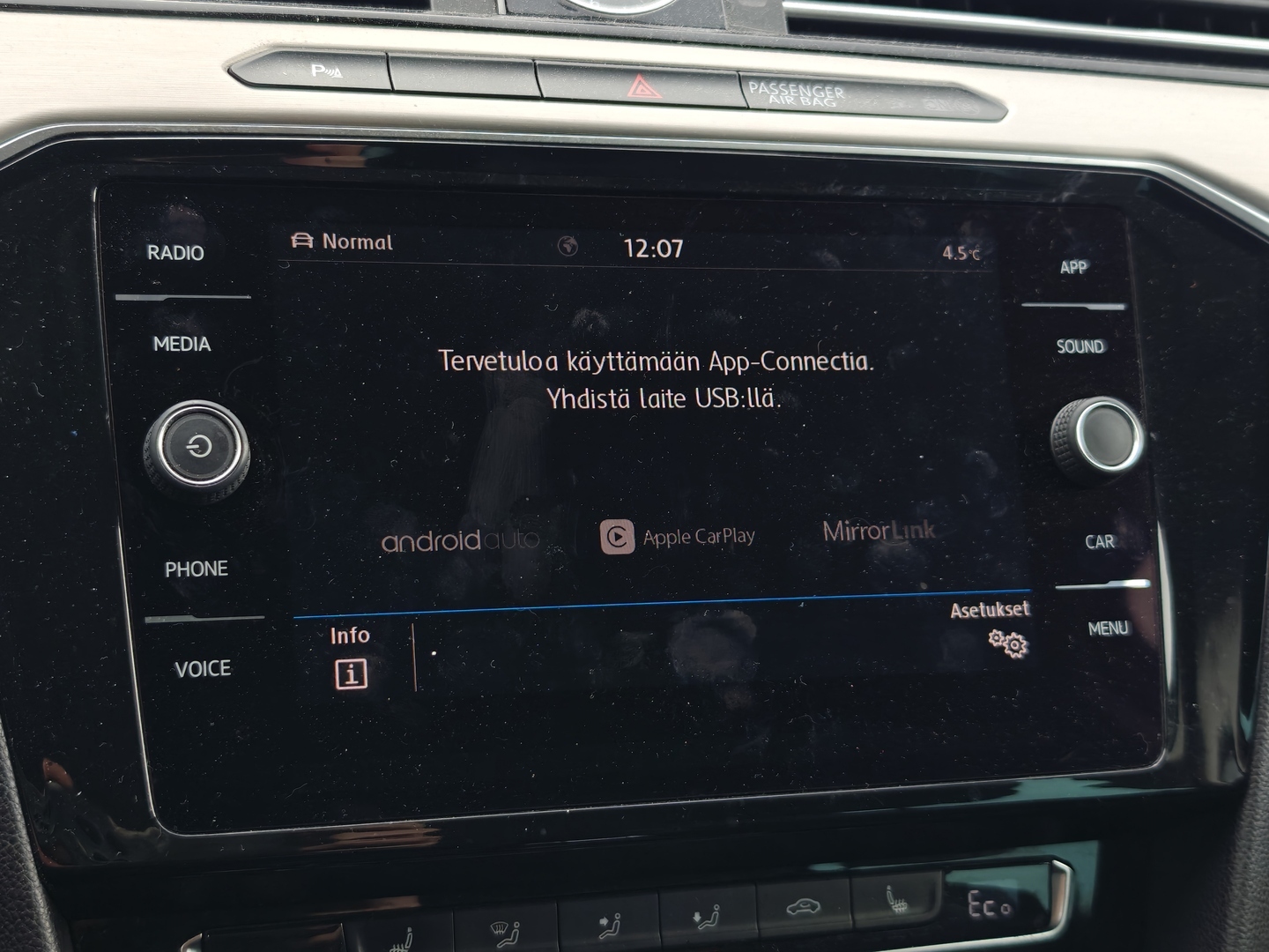 VOLKSWAGEN Passat 2018