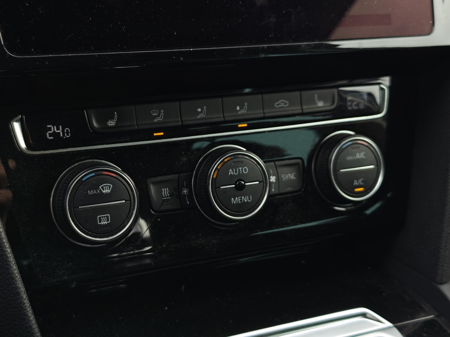 VOLKSWAGEN Passat 2018