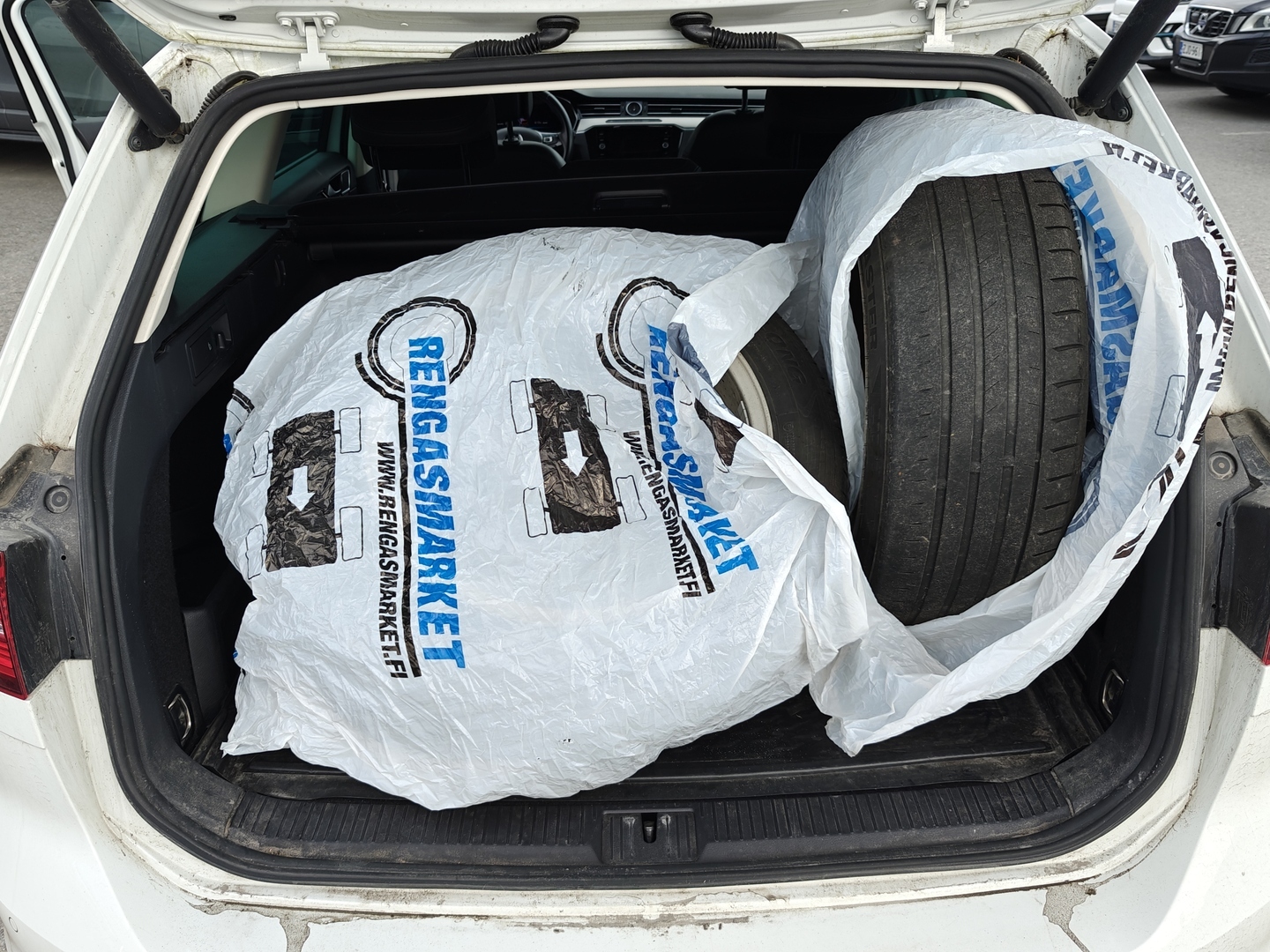 VOLKSWAGEN Passat 2018