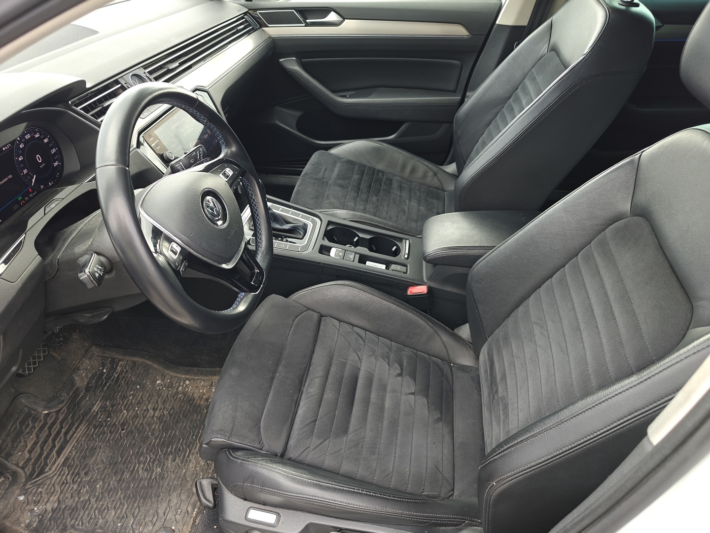 VOLKSWAGEN Passat 2018