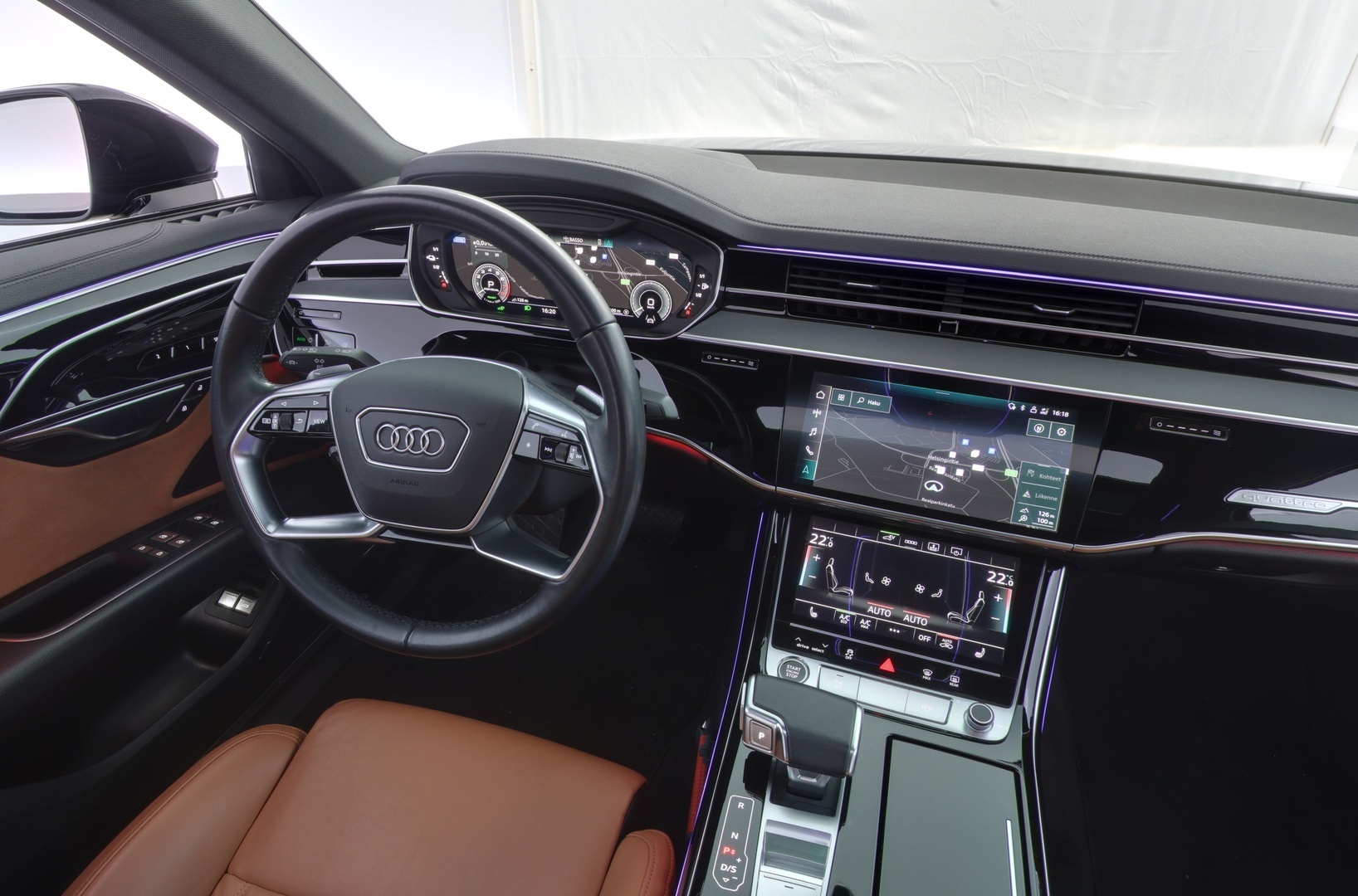 AUDI A8 2023