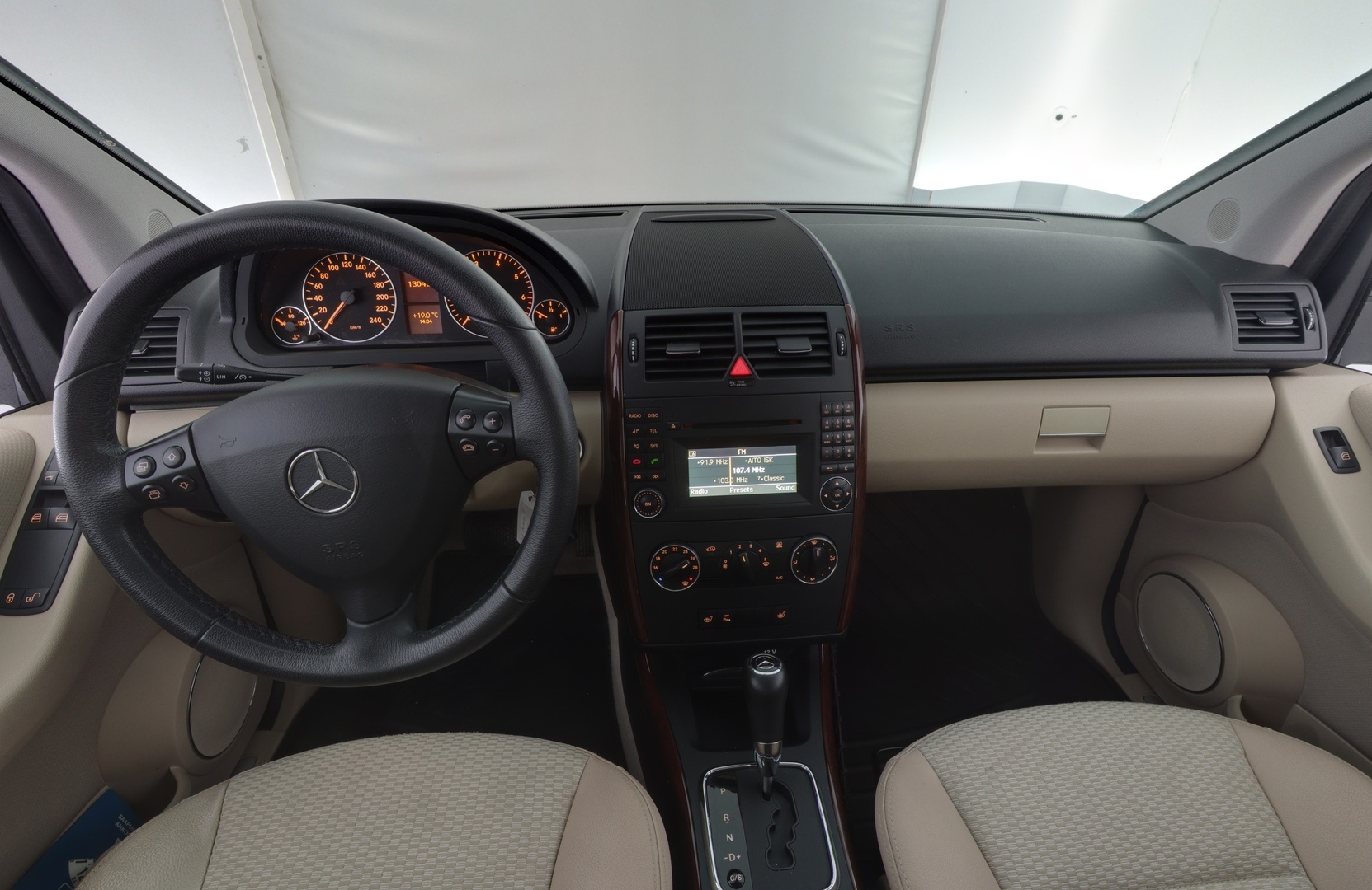 MERCEDES-BENZ A 2009
