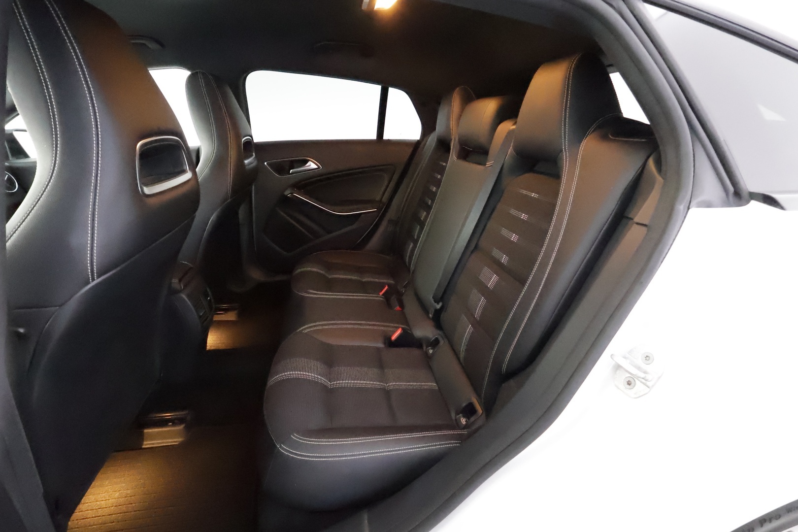 MERCEDES-BENZ CLA 2017