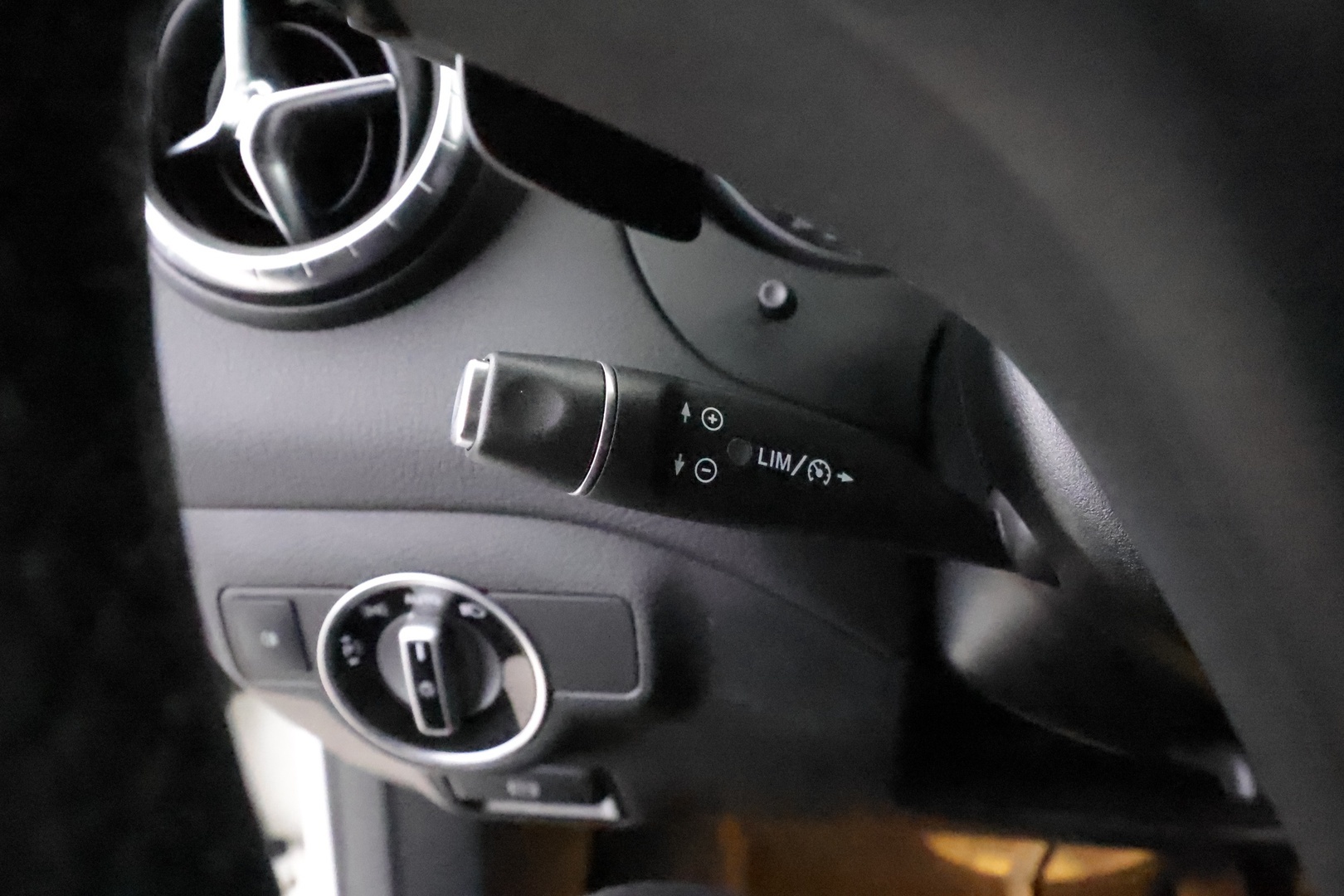 MERCEDES-BENZ CLA 2017