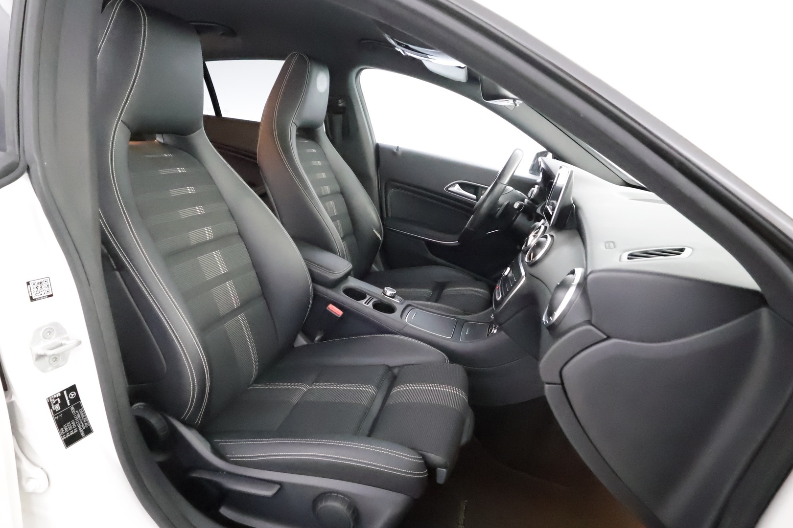 MERCEDES-BENZ CLA 2017