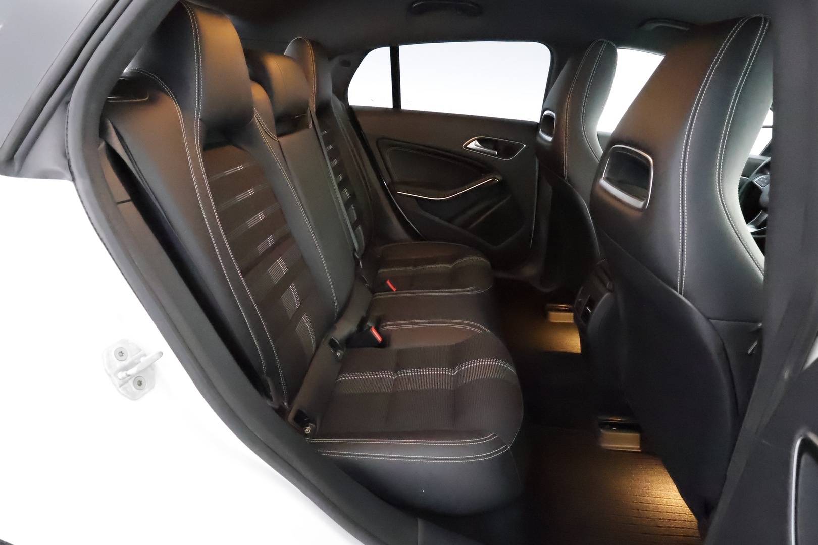 MERCEDES-BENZ CLA 2017