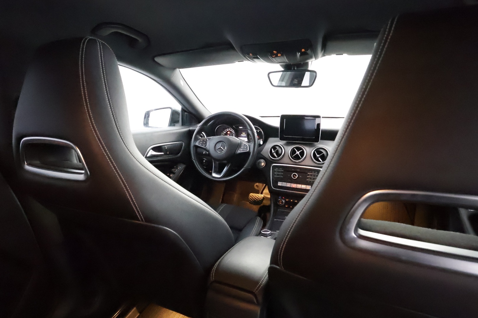 MERCEDES-BENZ CLA 2017