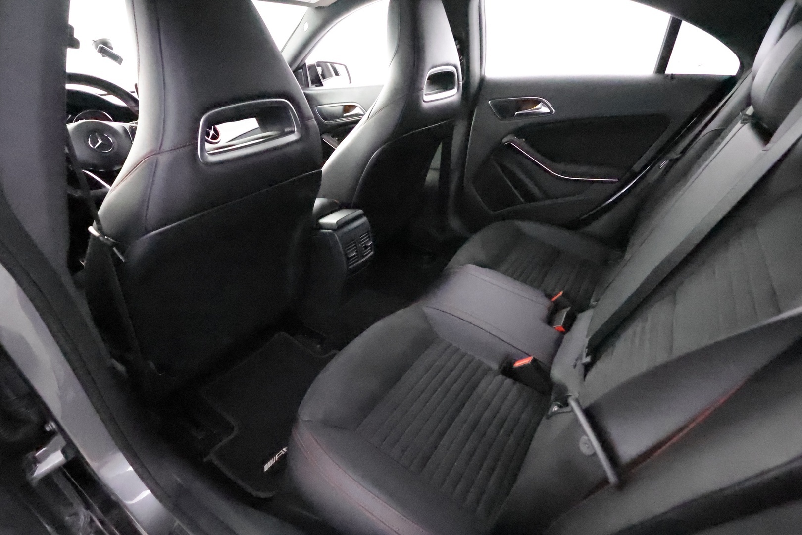 MERCEDES-BENZ CLA 2019
