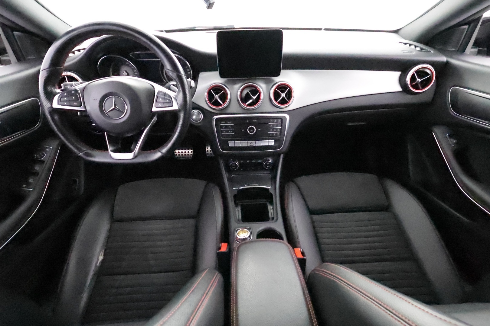 MERCEDES-BENZ CLA 2019