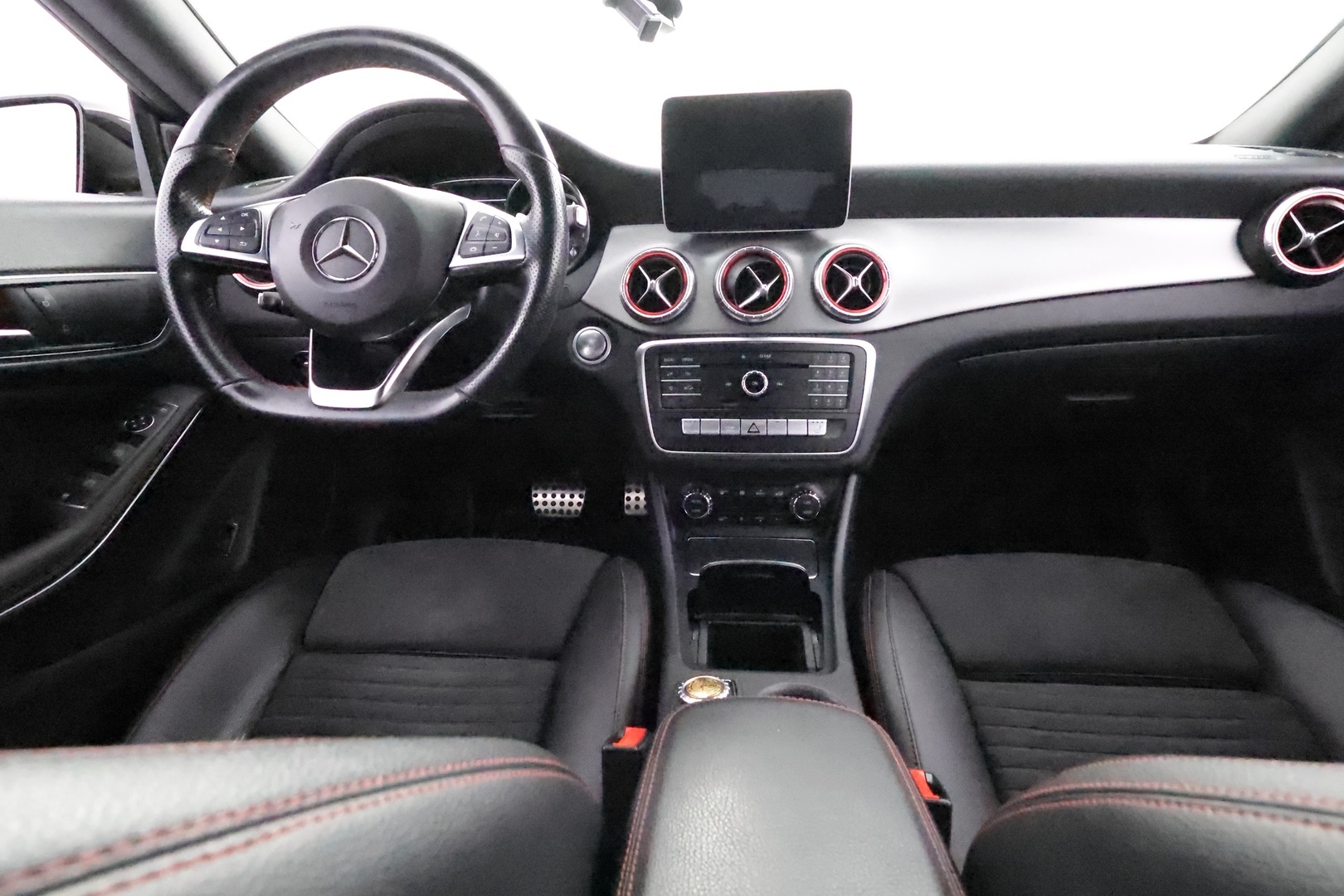 MERCEDES-BENZ CLA 2019
