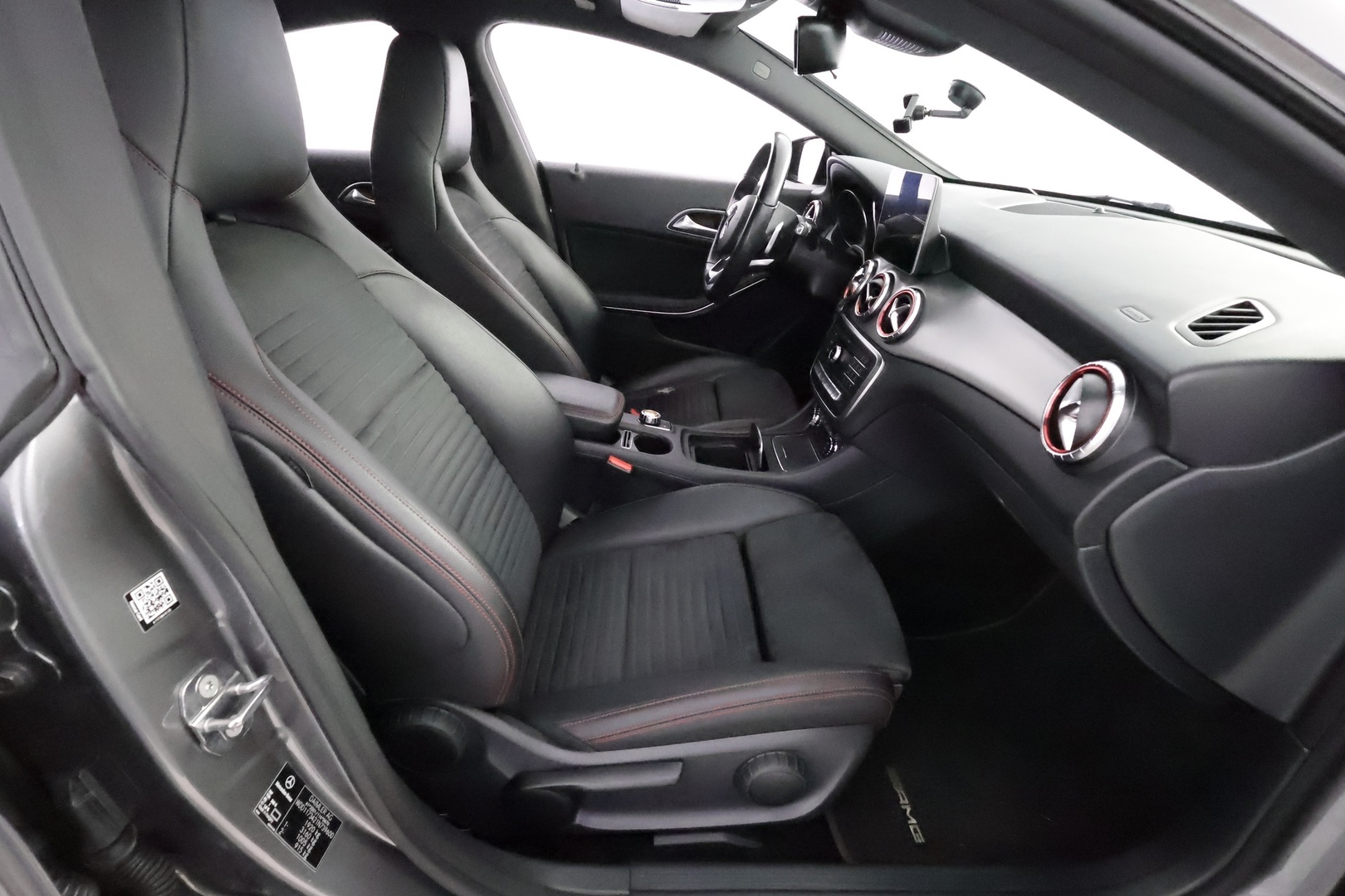 MERCEDES-BENZ CLA 2019