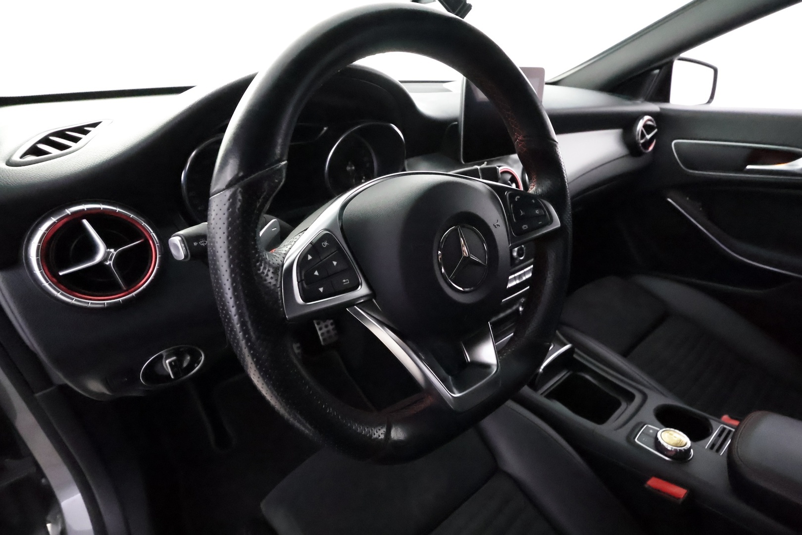 MERCEDES-BENZ CLA 2019