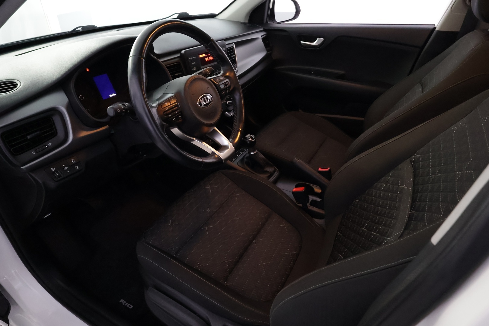 KIA Rio 10