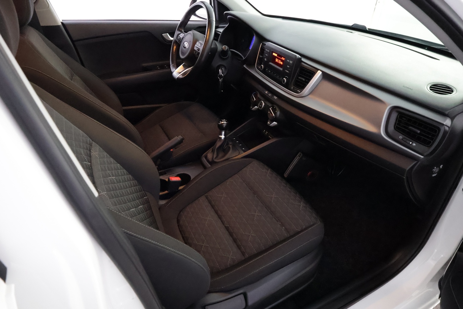 KIA Rio 23