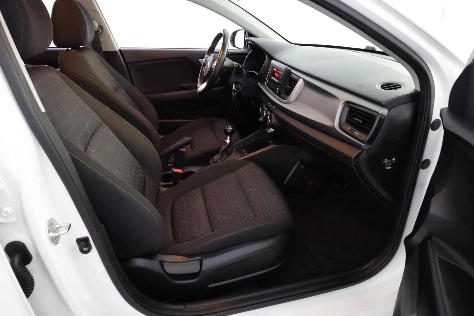 KIA Rio 24