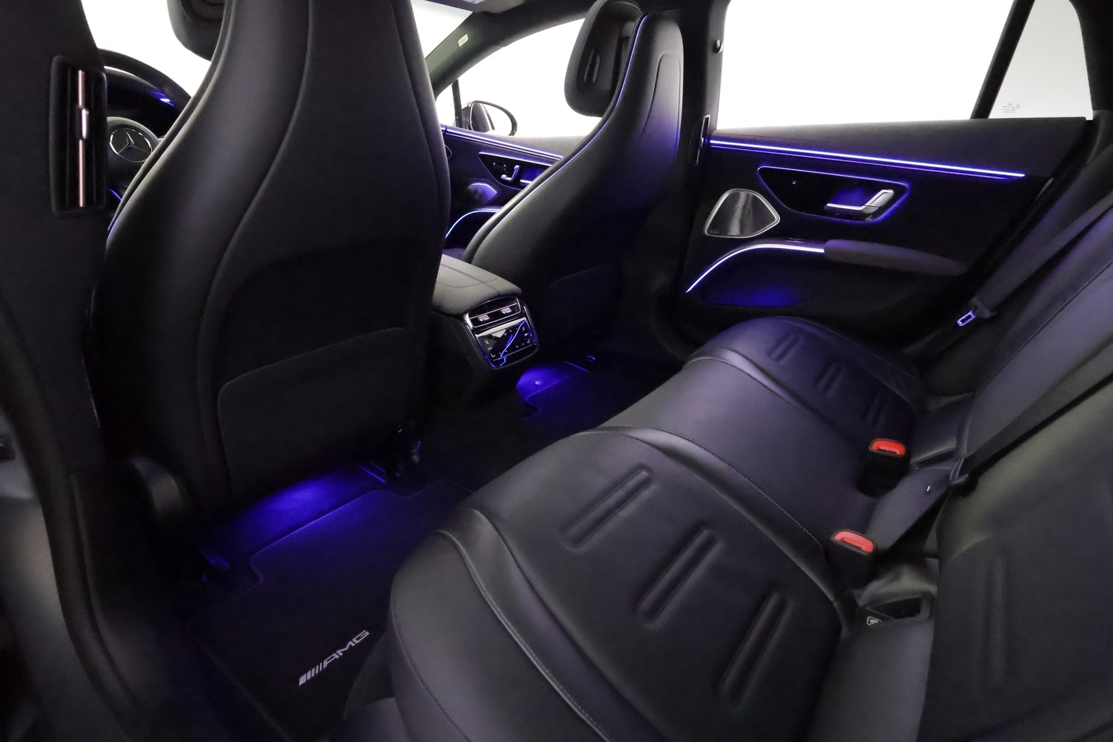 MERCEDES-BENZ EQS 2022