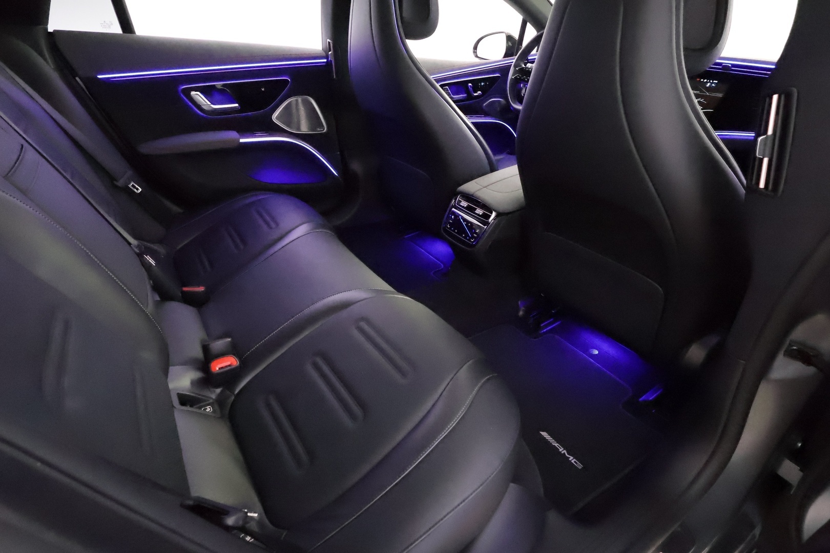 MERCEDES-BENZ EQS 2022