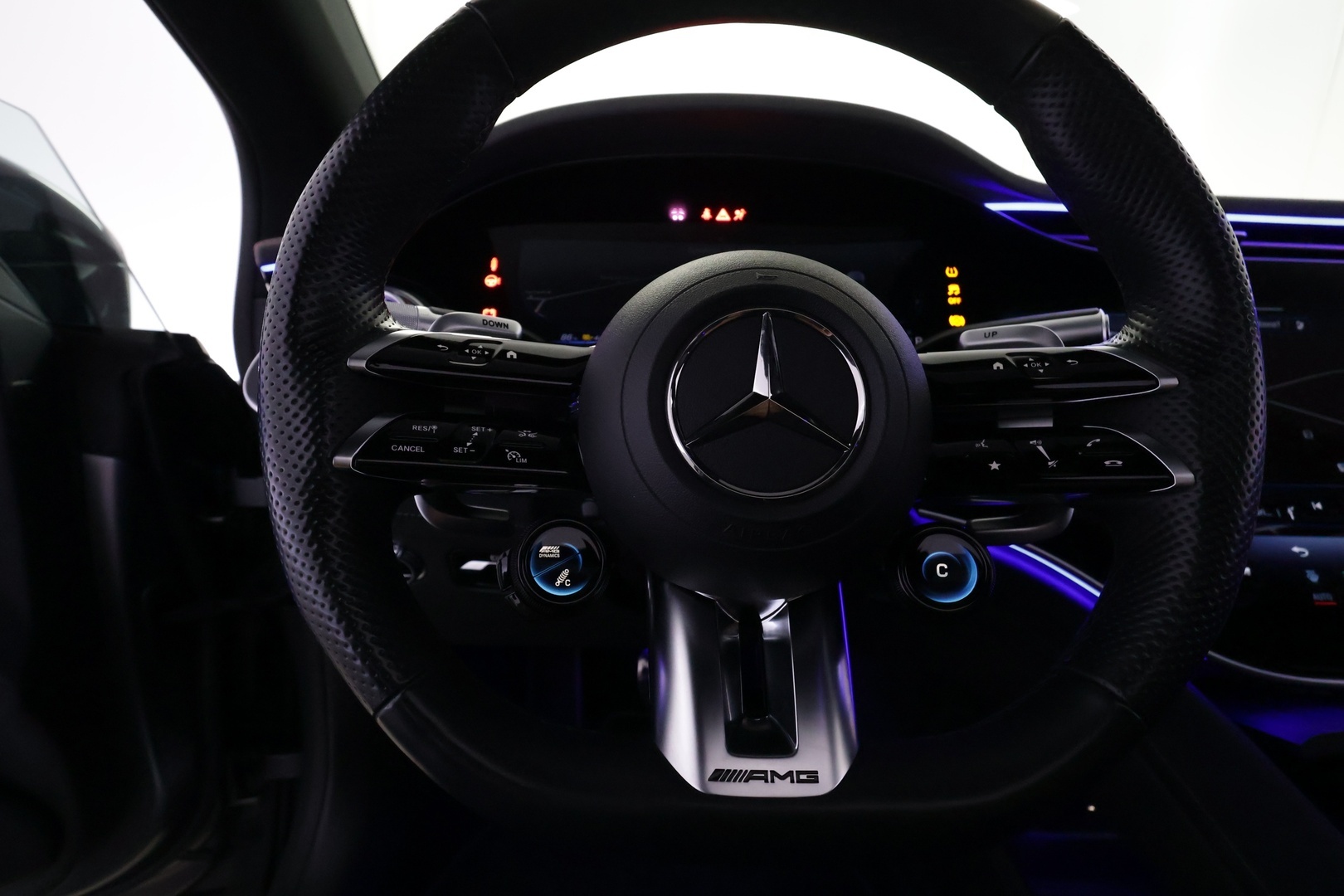 MERCEDES-BENZ EQS 2022