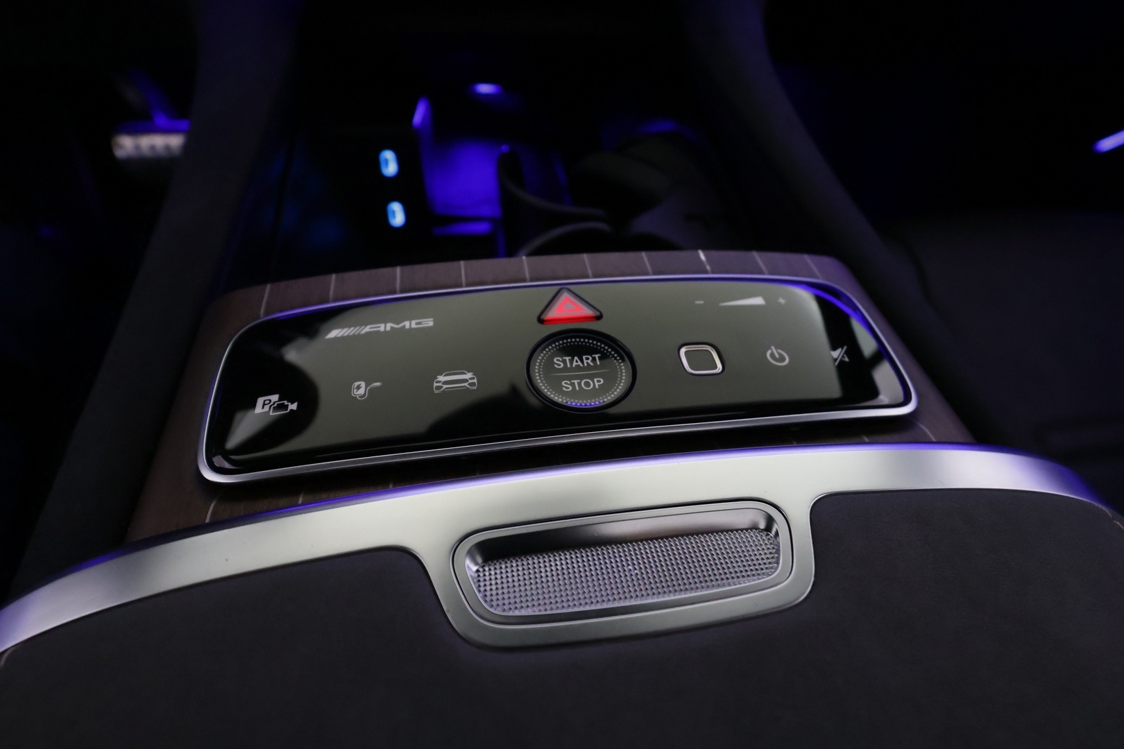 MERCEDES-BENZ EQS 2022