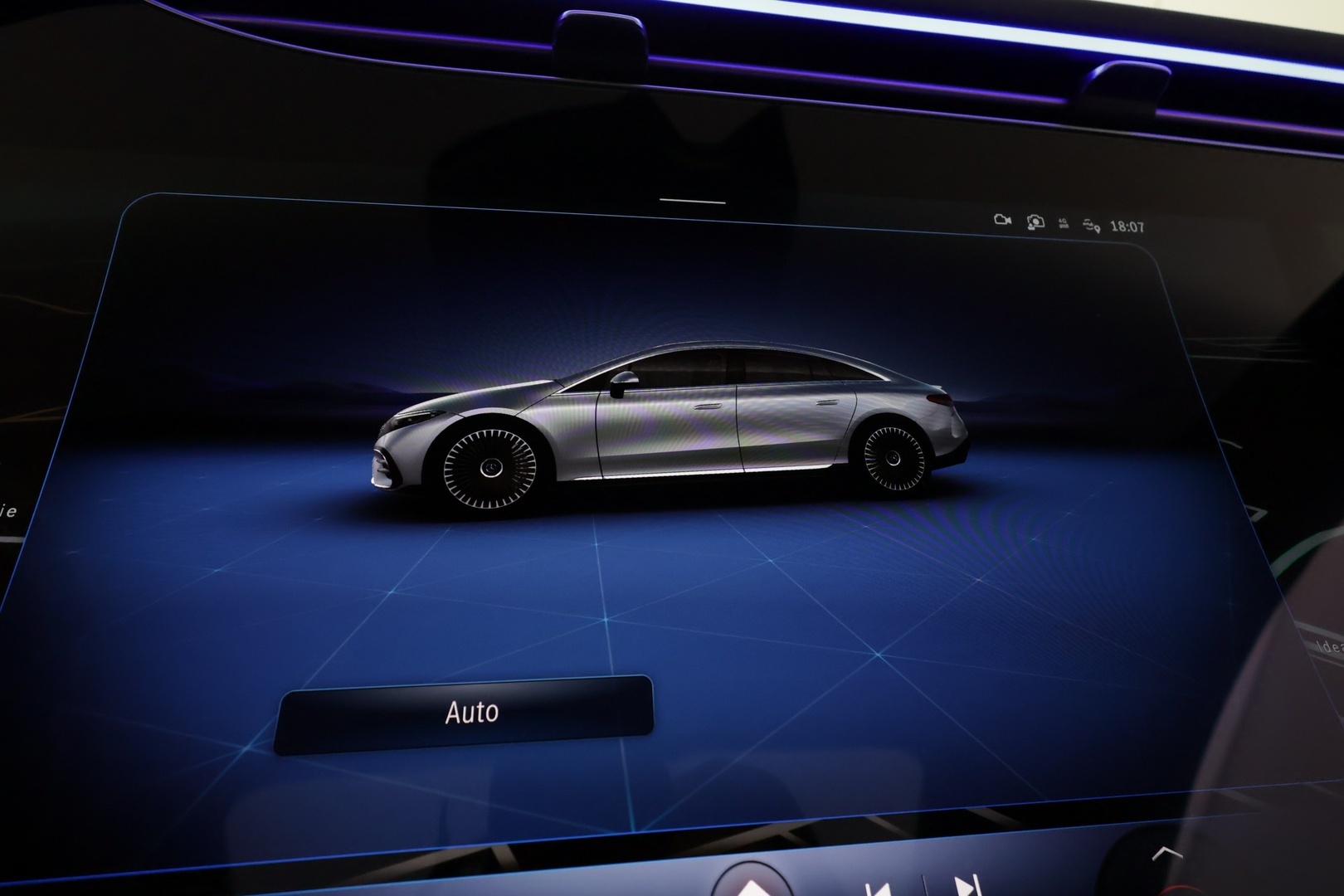 MERCEDES-BENZ EQS 2022