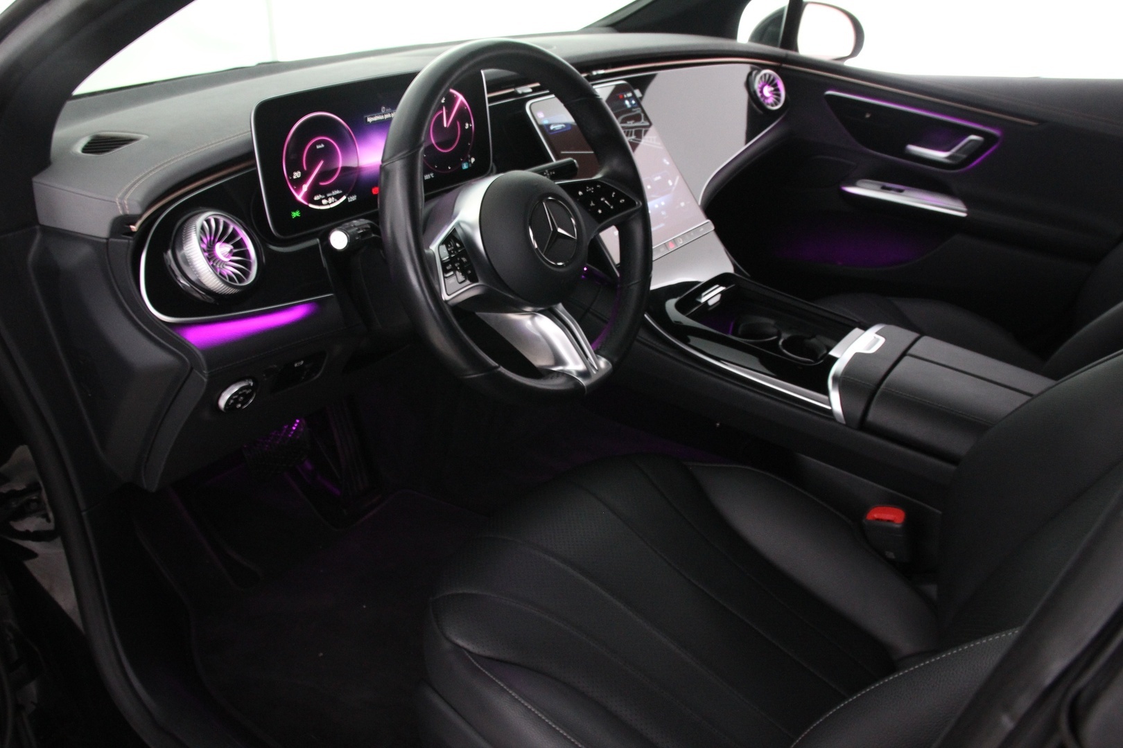 MERCEDES-BENZ EQE 2023