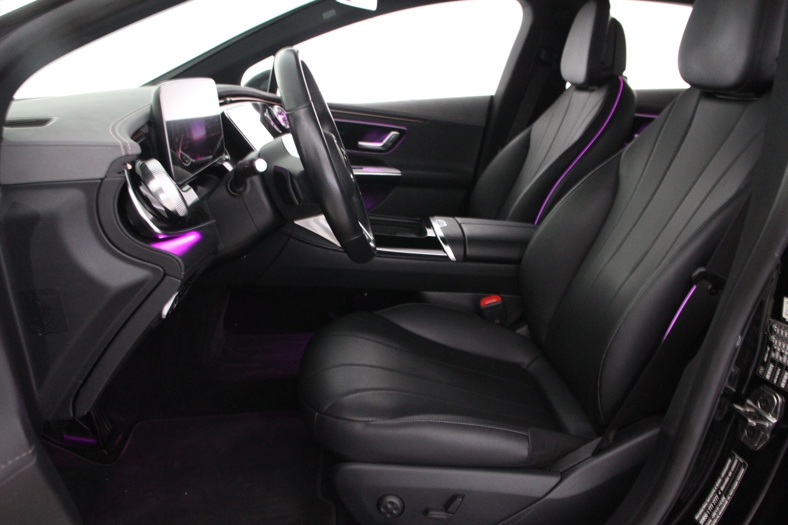 MERCEDES-BENZ EQE 2023