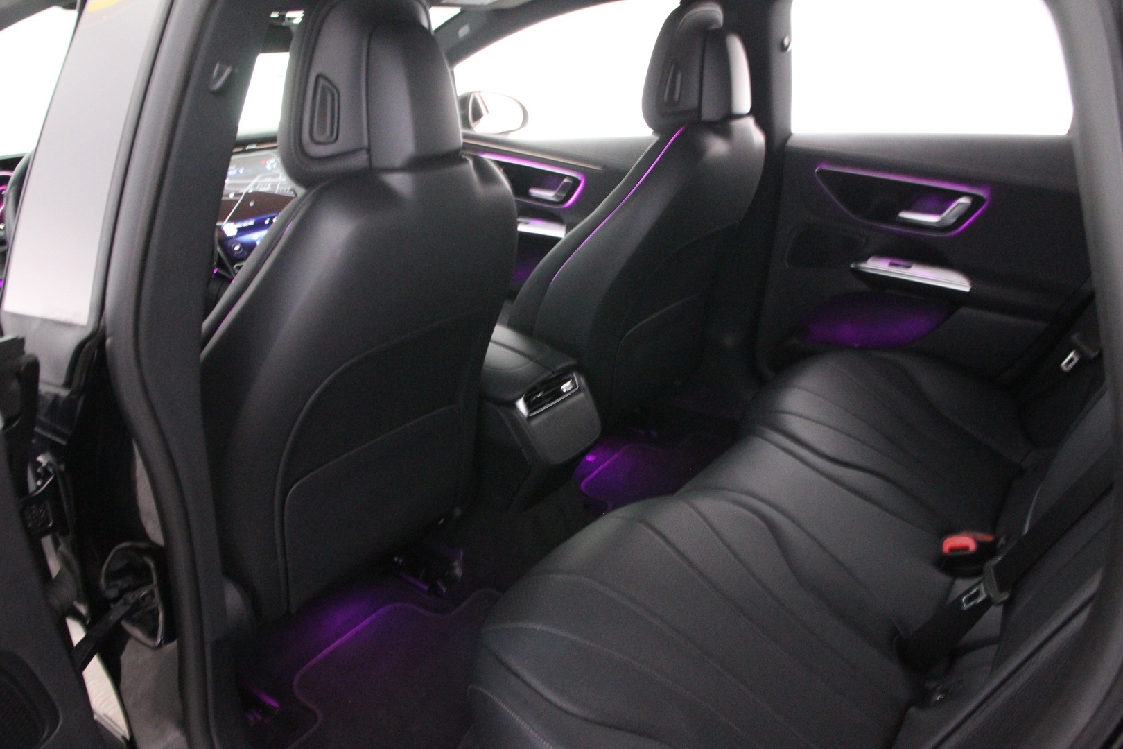 MERCEDES-BENZ EQE 2023