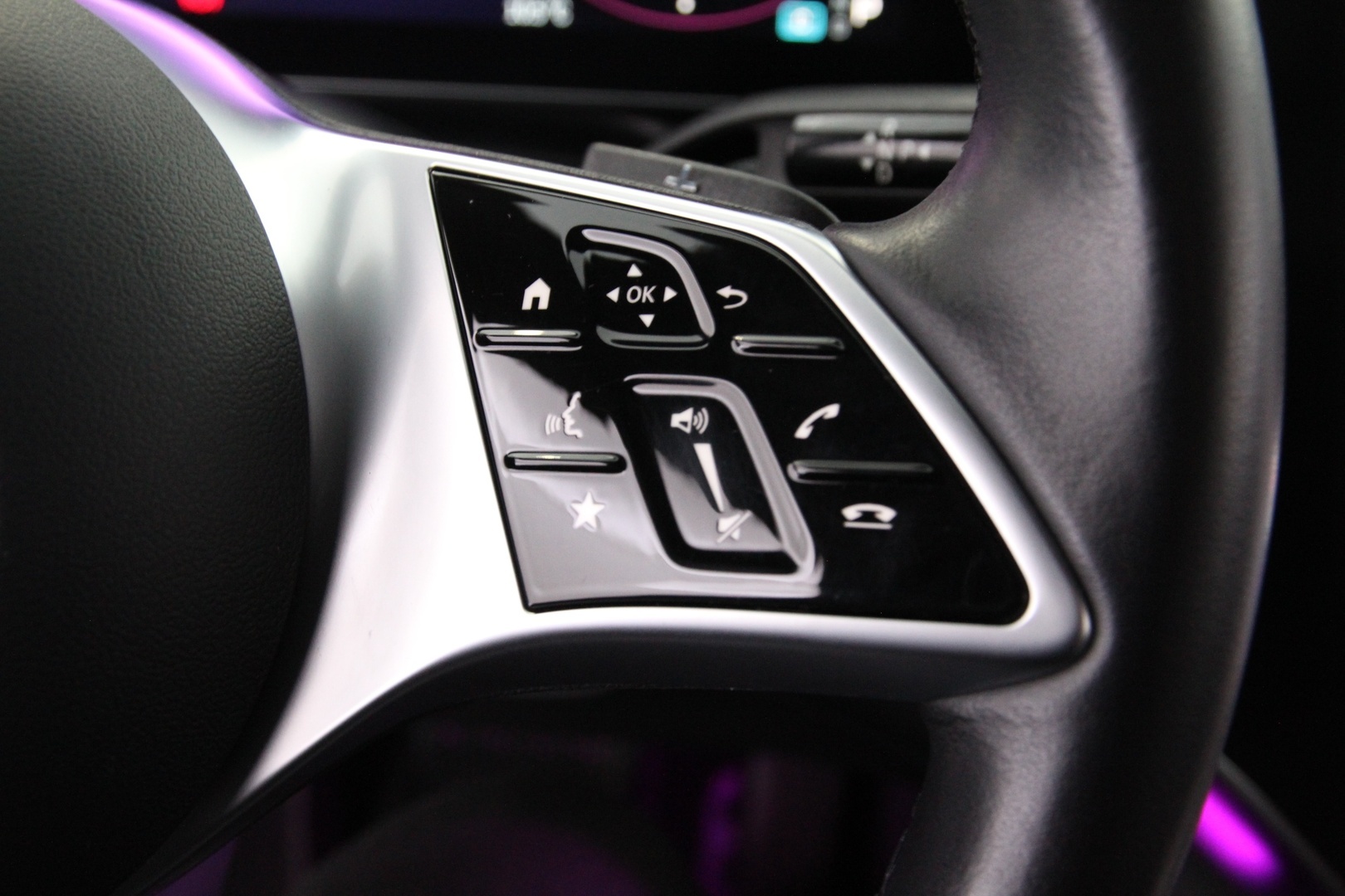 MERCEDES-BENZ EQE 2023