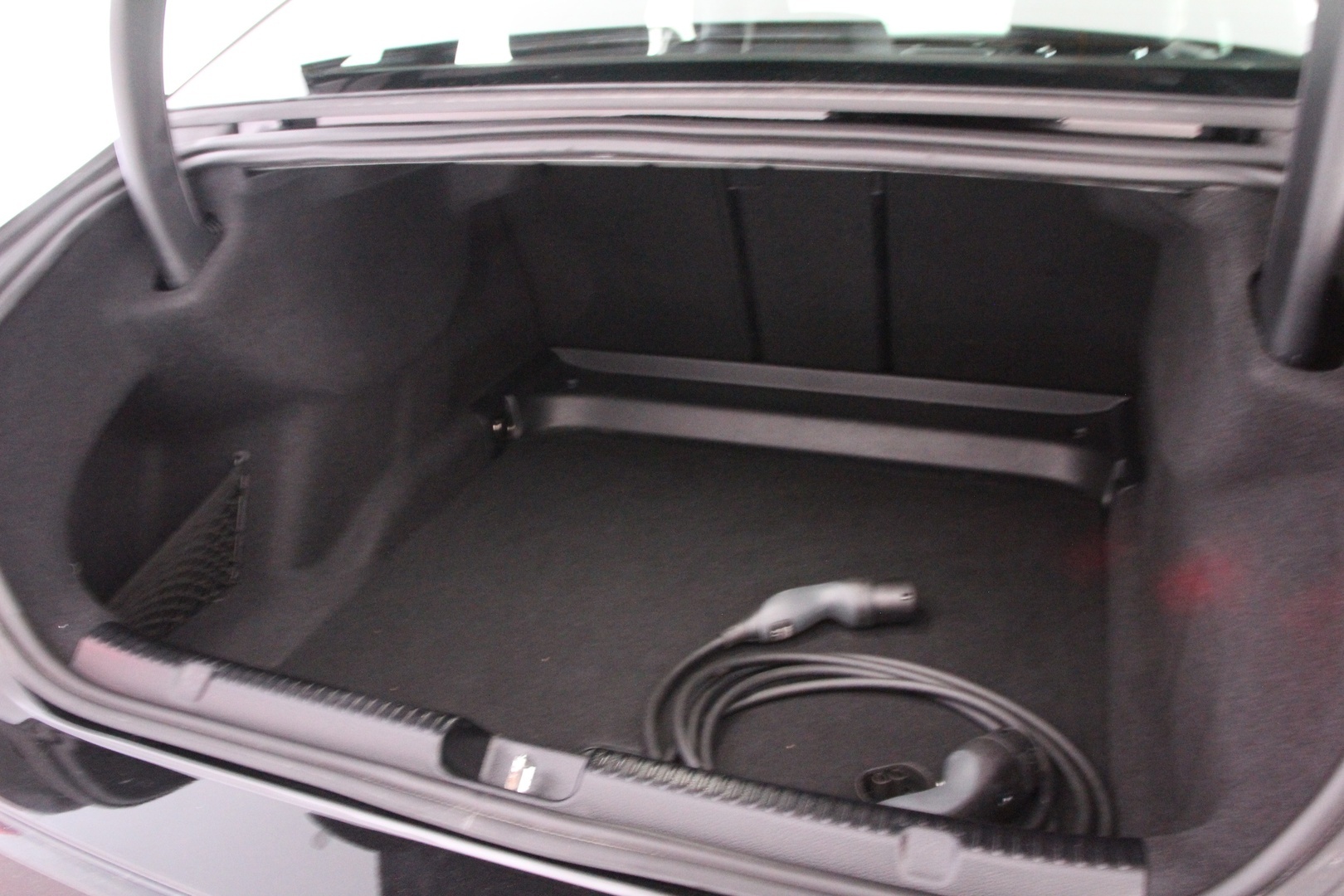 MERCEDES-BENZ EQE 2023