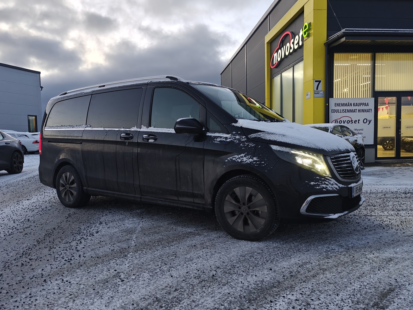 MERCEDES-BENZ EQV 2022