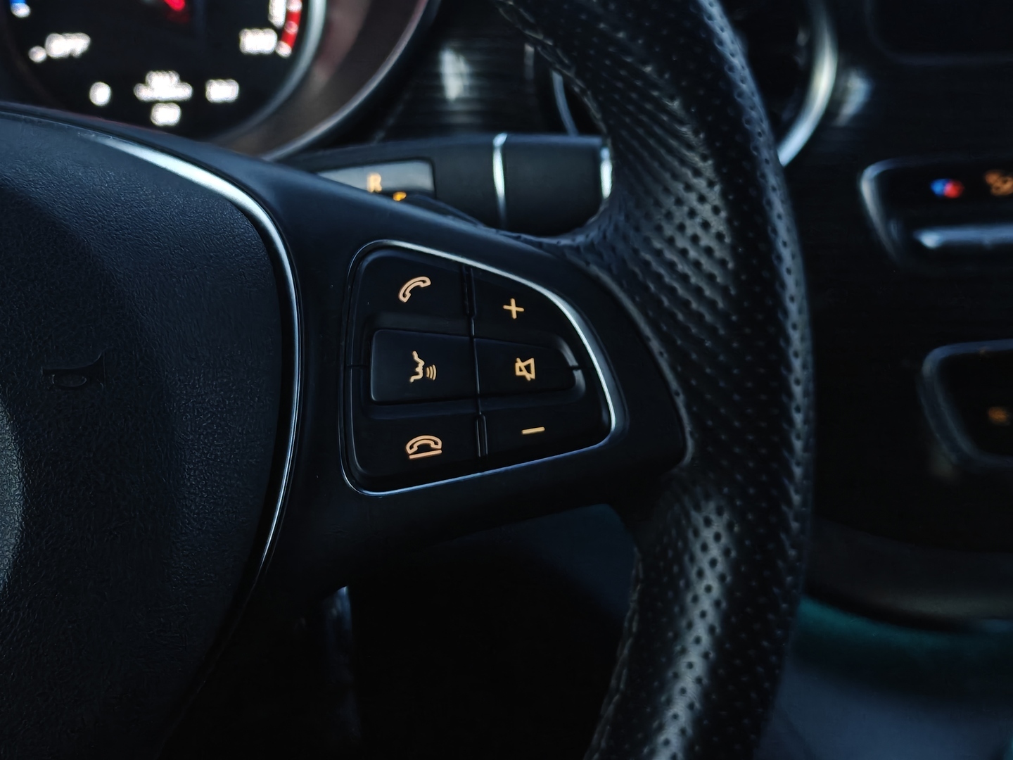 MERCEDES-BENZ EQV 2022