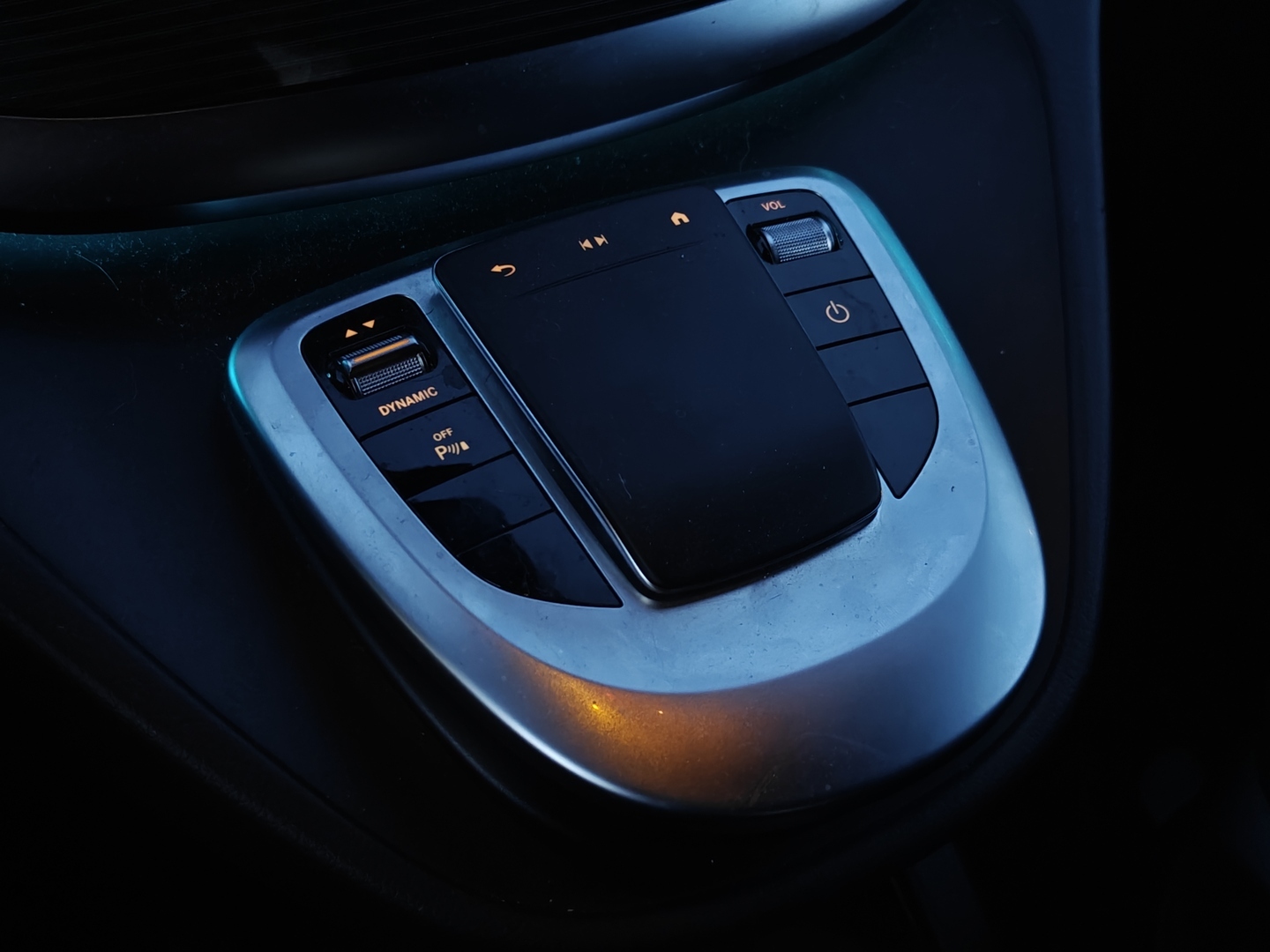 MERCEDES-BENZ EQV 2022