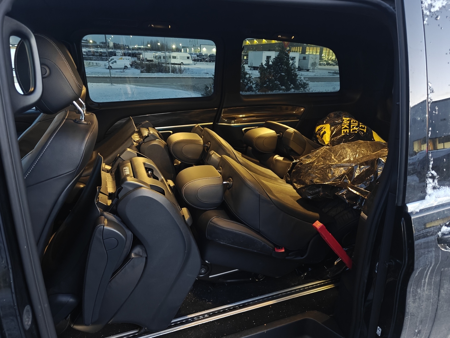 MERCEDES-BENZ EQV 2022