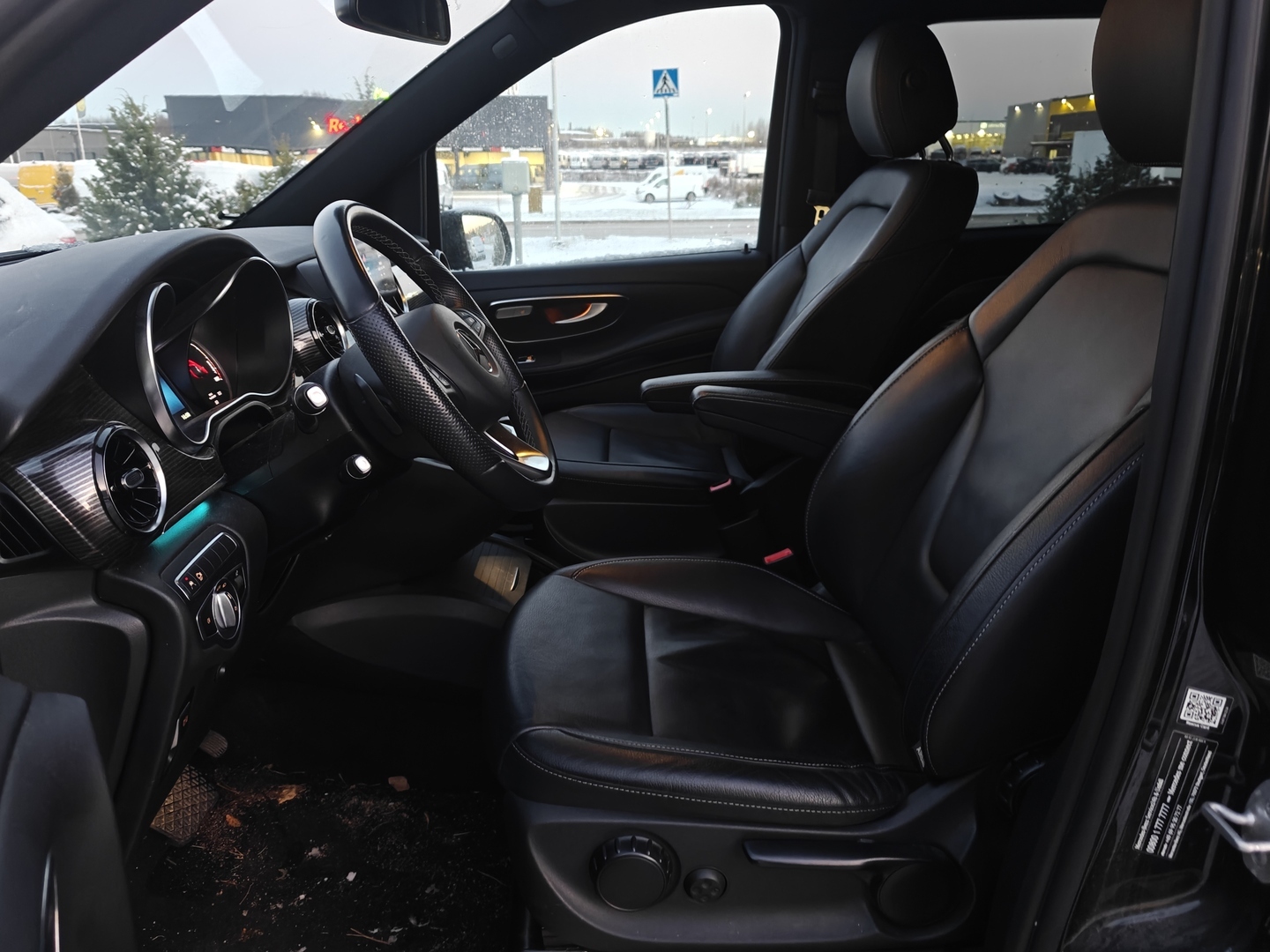 MERCEDES-BENZ EQV 2022